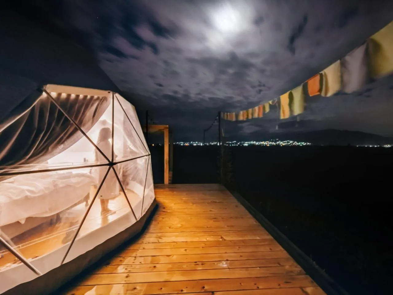 Night in Jewelberry Glamping Hotel Tbilisi