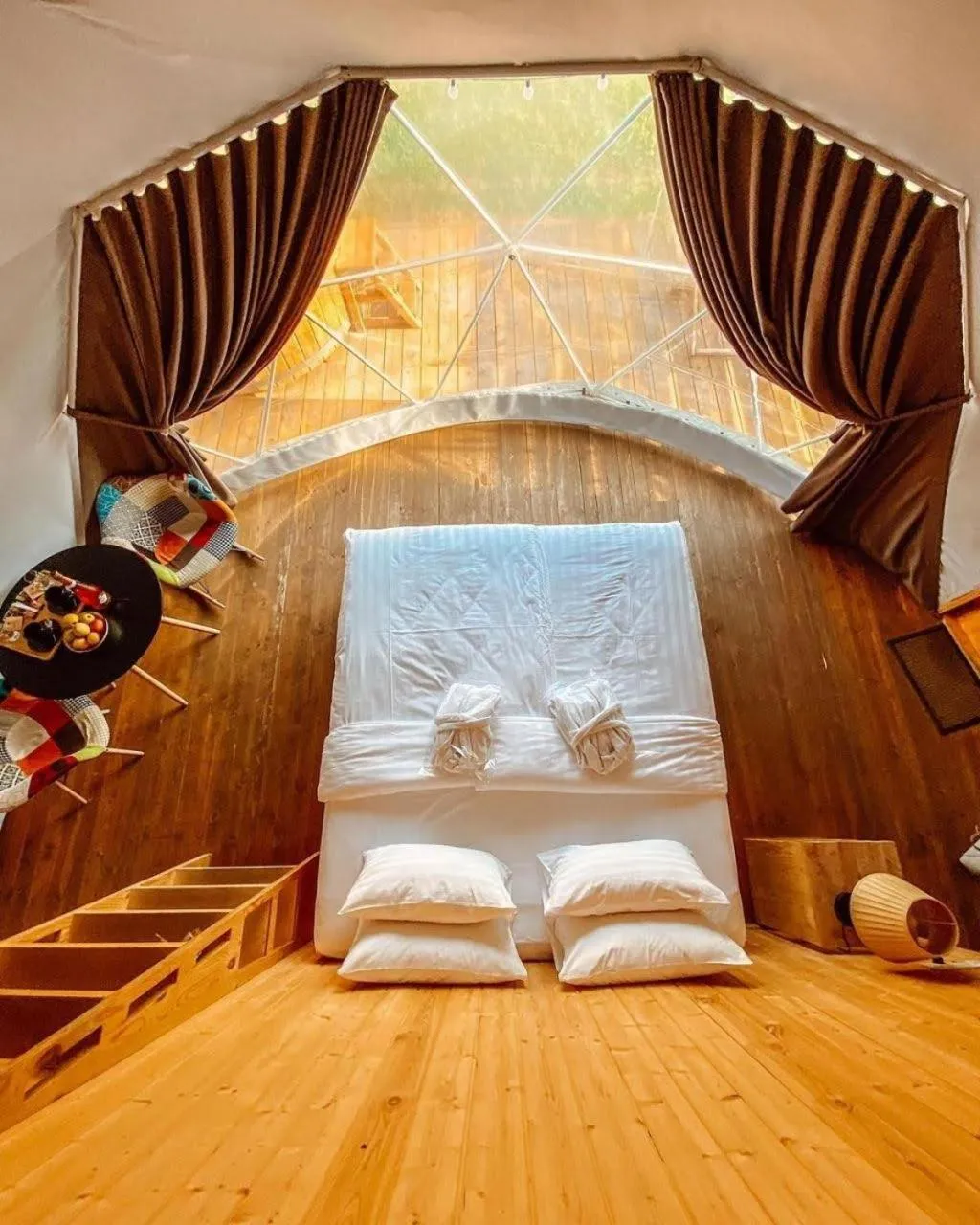 Bed in Jewelberry Glamping Hotel Tbilisi