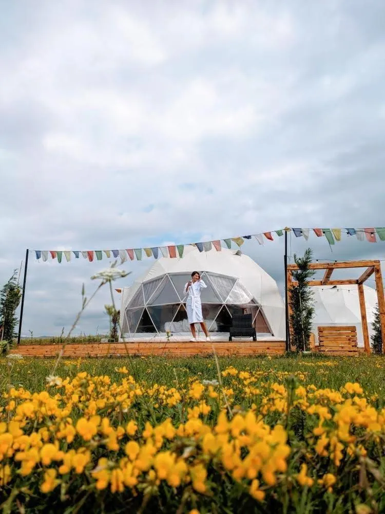 Property building in Jewelberry Glamping Hotel Tbilisi