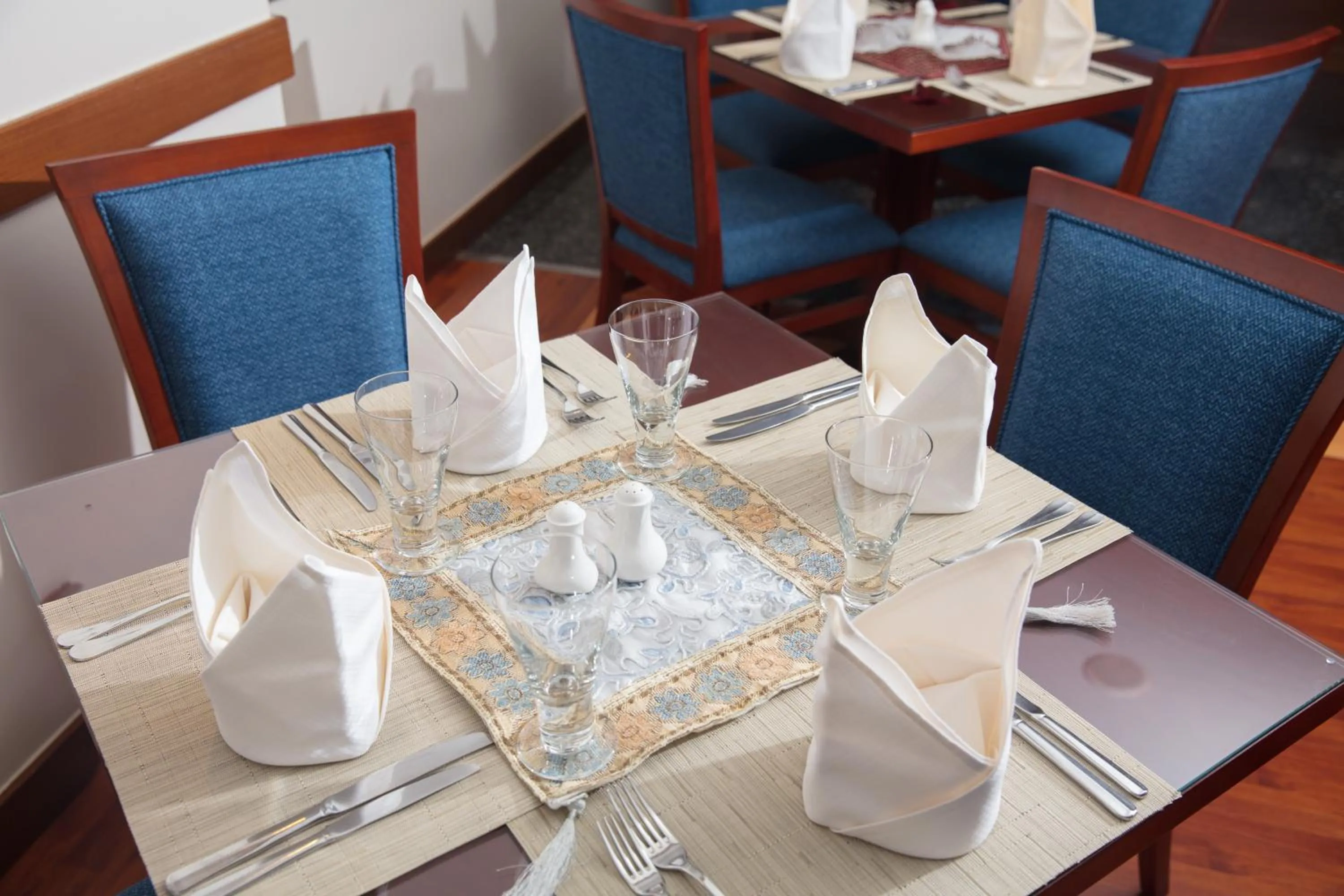 Restaurant/places to eat in Al Rawda Arjaan by Rotana, Abu Dhabi