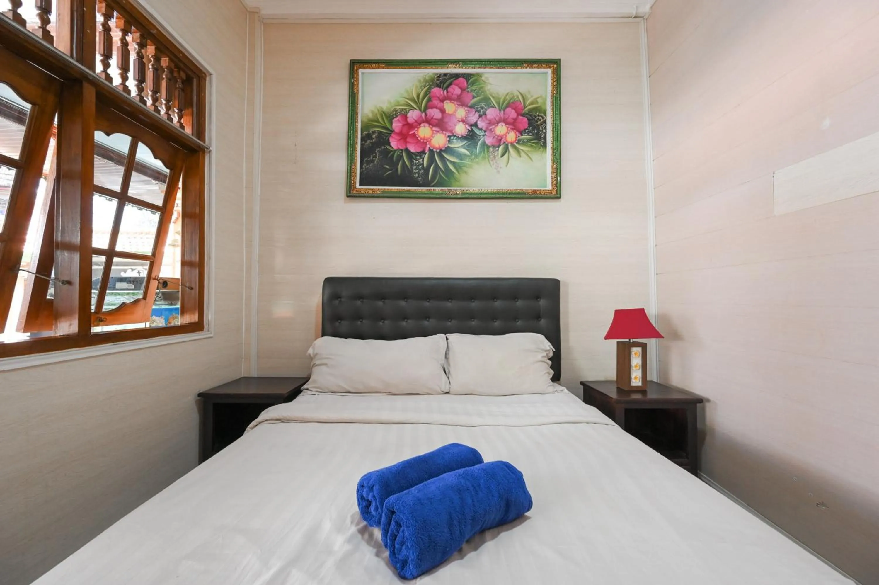 Bedroom, Bed in Ceria Guesthouse Seminyak Mitra RedDoorz