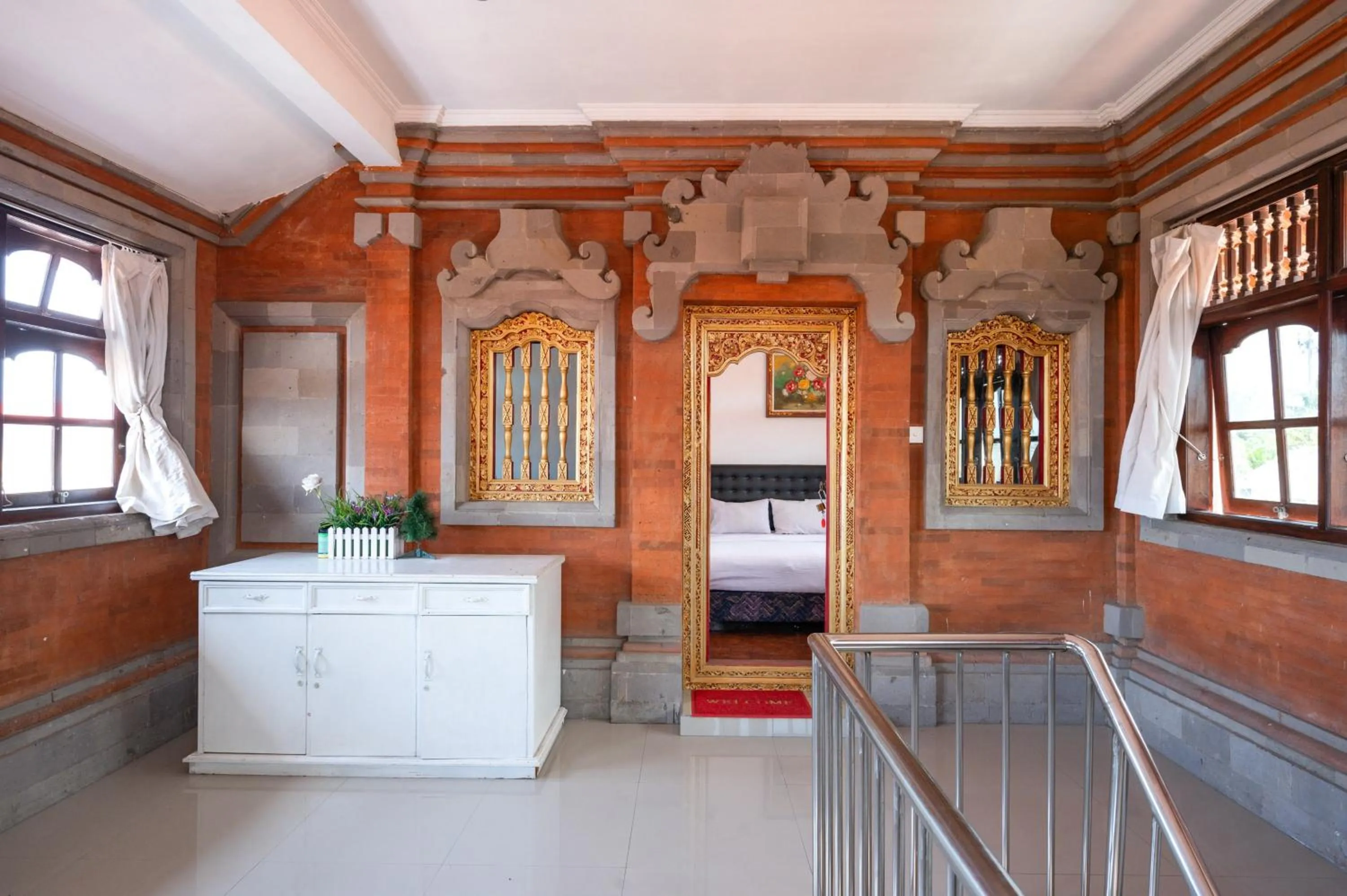 Lobby or reception in Ceria Guesthouse Seminyak Mitra RedDoorz