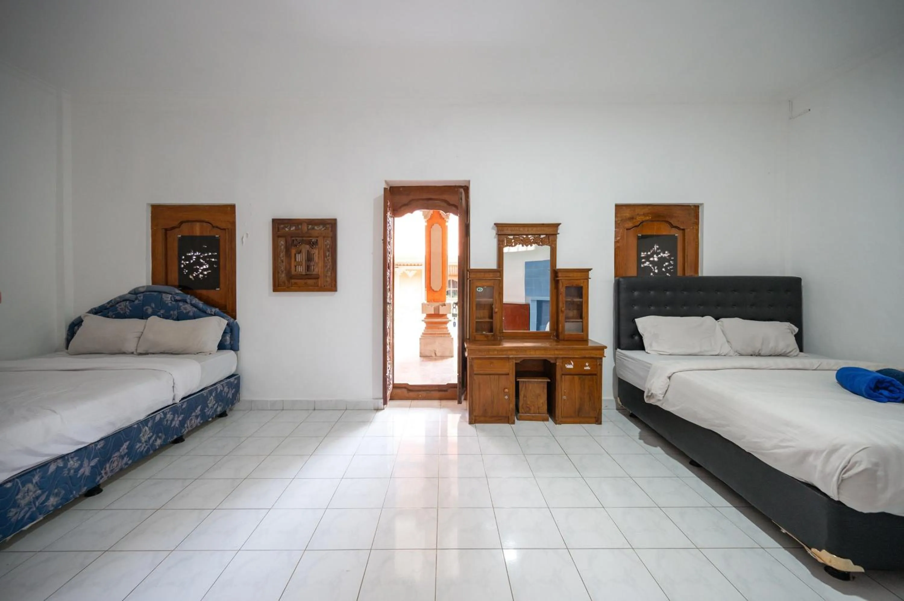 Bedroom, Bed in Ceria Guesthouse Seminyak Mitra RedDoorz