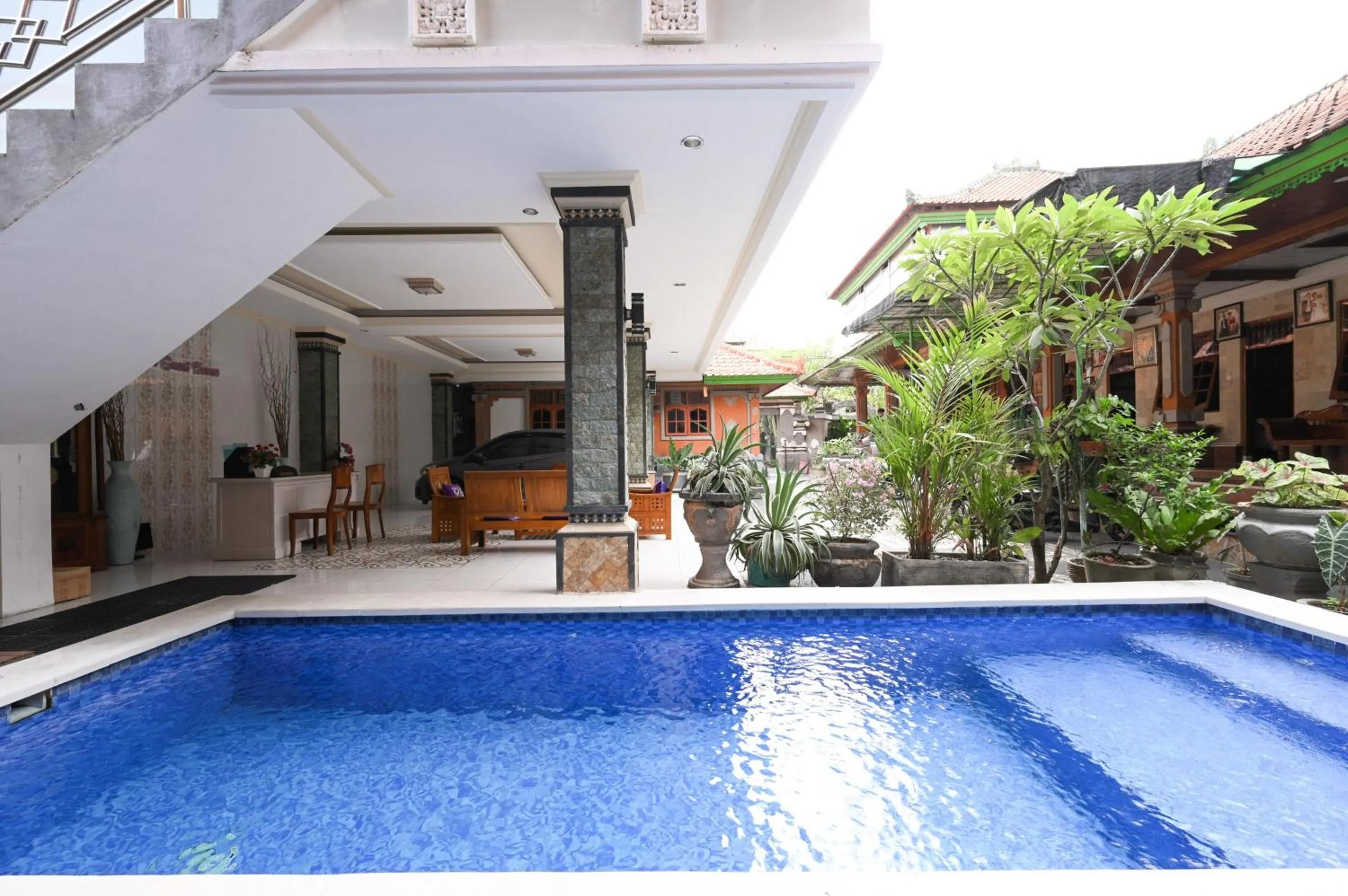 Swimming pool in Ceria Guesthouse Seminyak Mitra RedDoorz