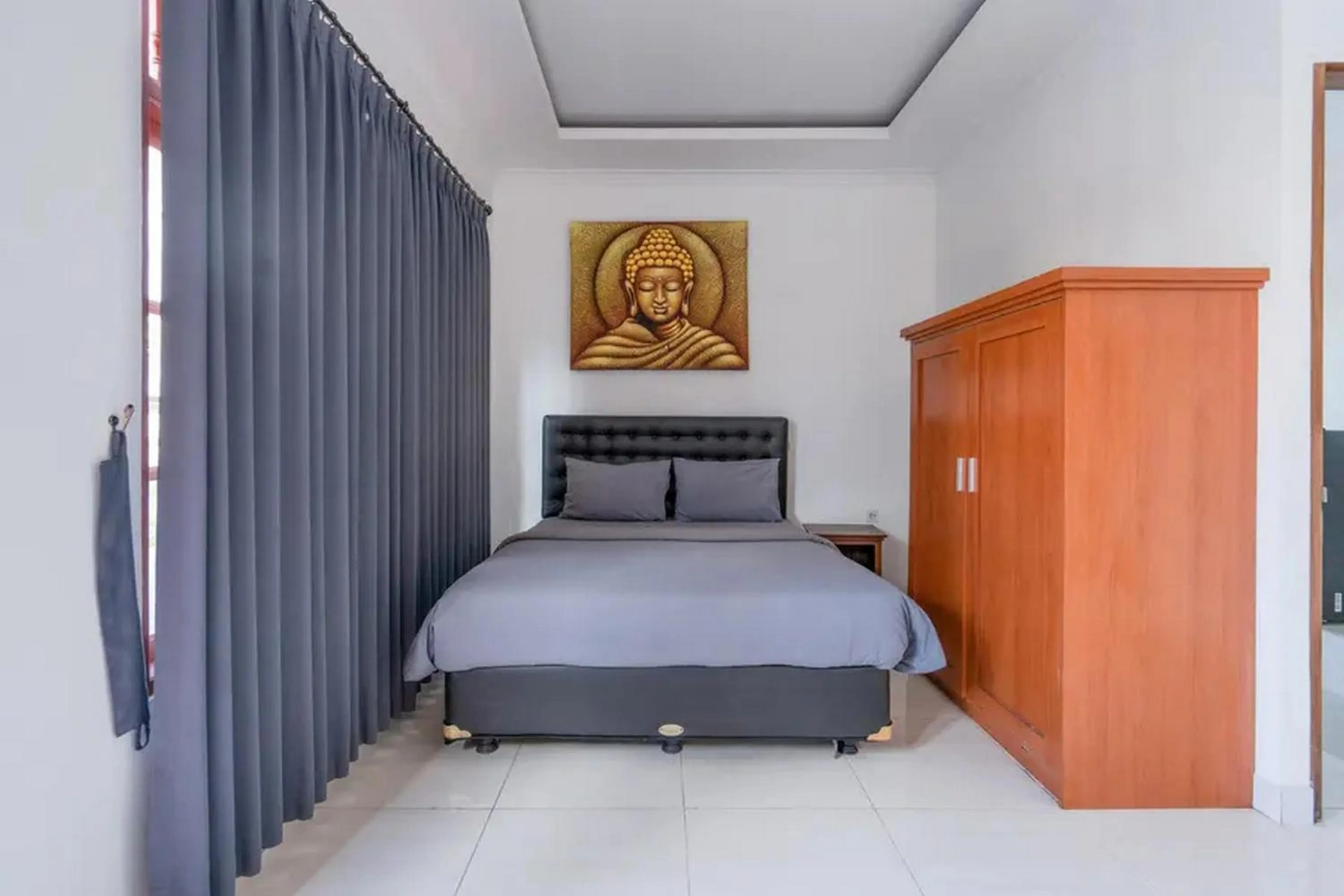 Bedroom, Bed in Ceria Guesthouse Seminyak Mitra RedDoorz