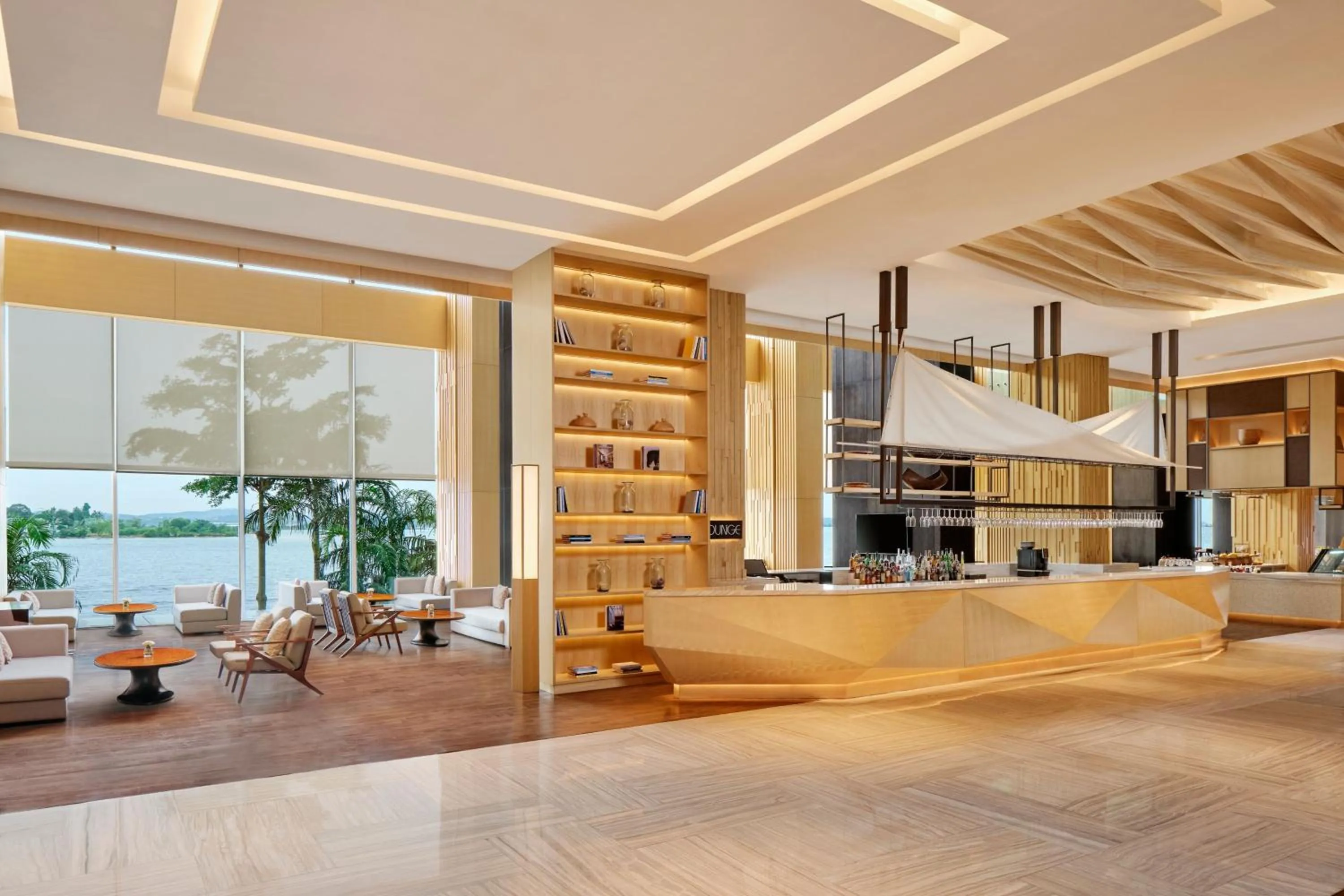 Lounge or bar in Batam Marriott Hotel Harbour Bay