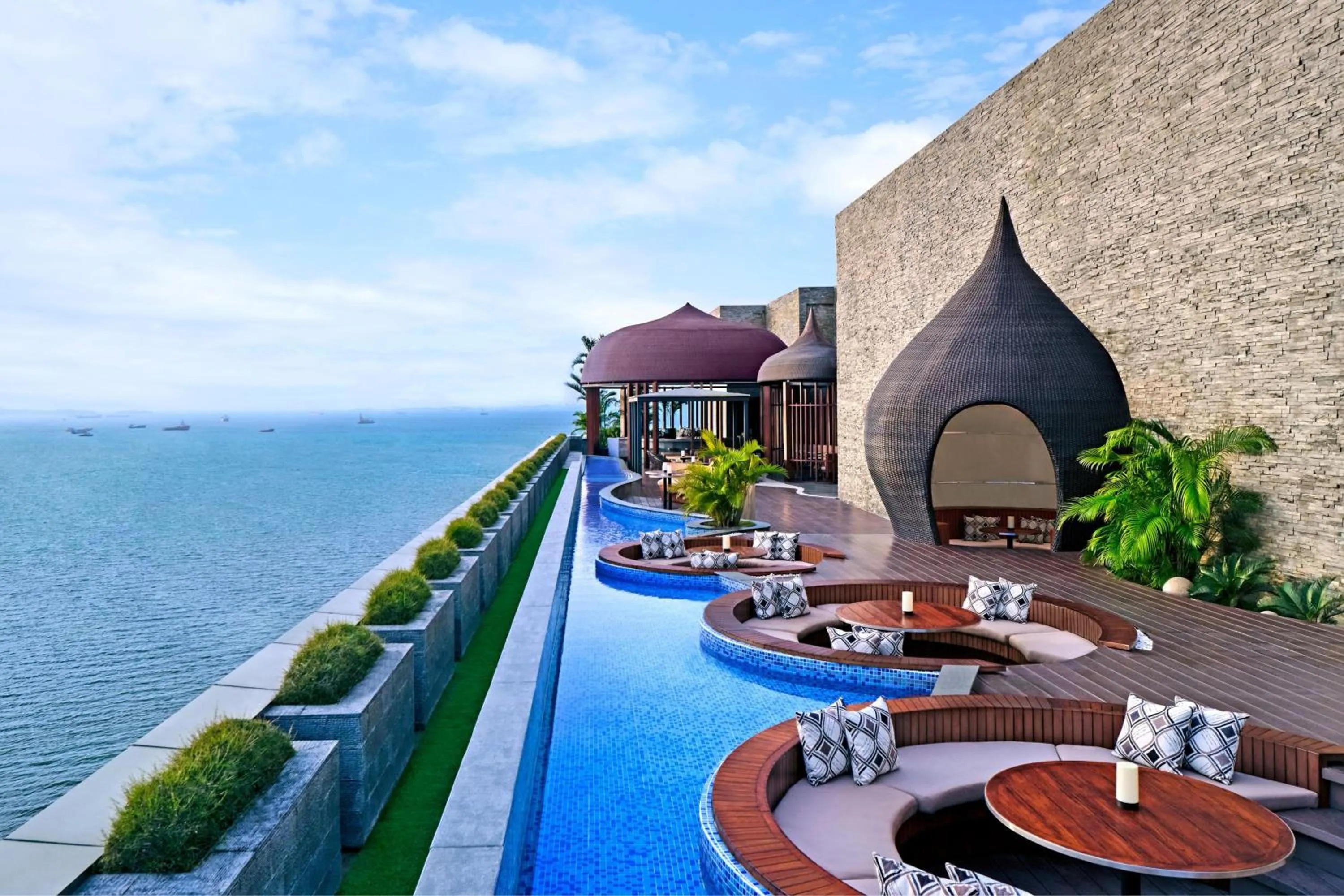 Property building in Batam Marriott Hotel Harbour Bay