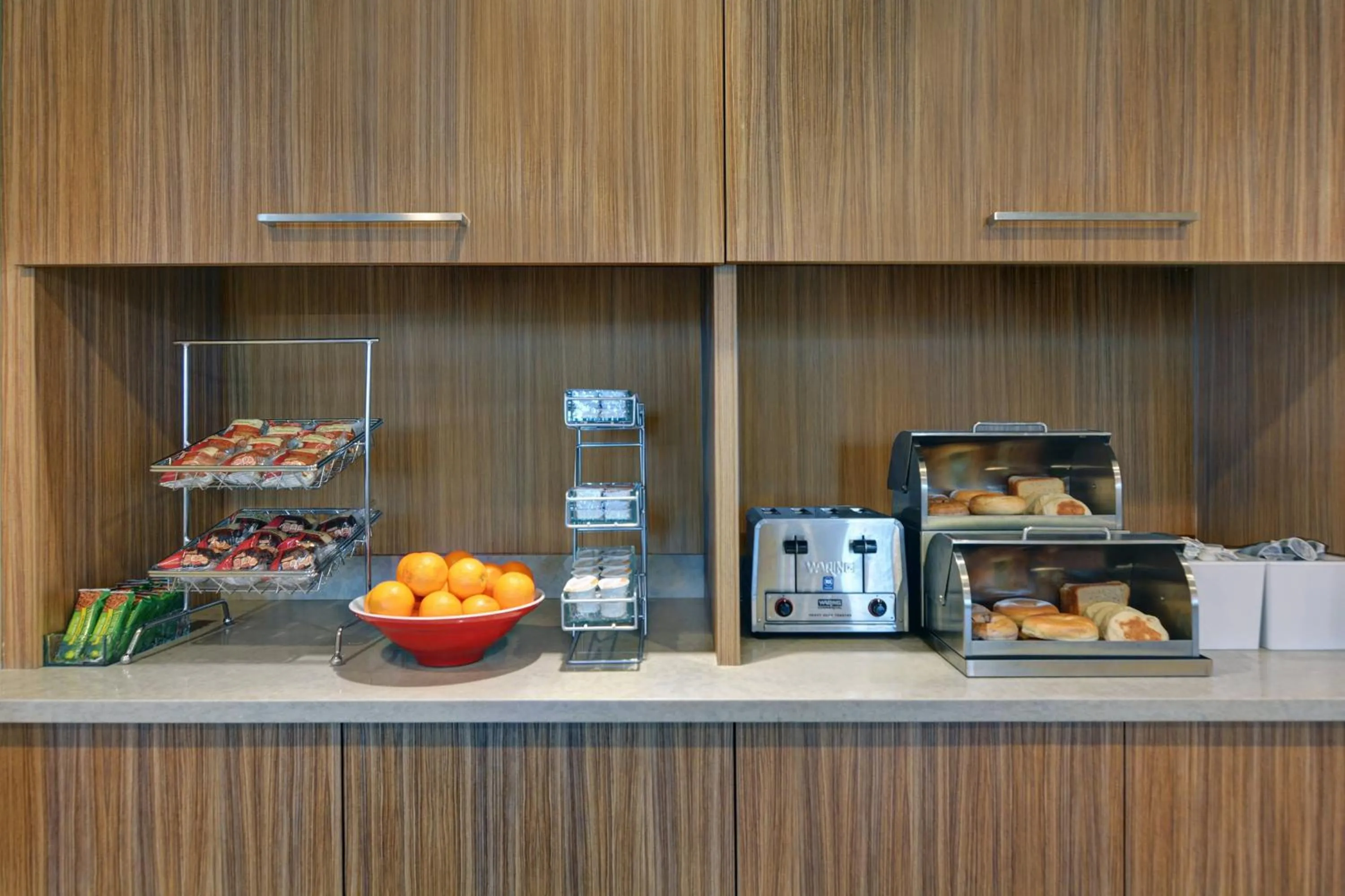 Breakfast in TownePlace Suites by Marriott Indianapolis Downtown