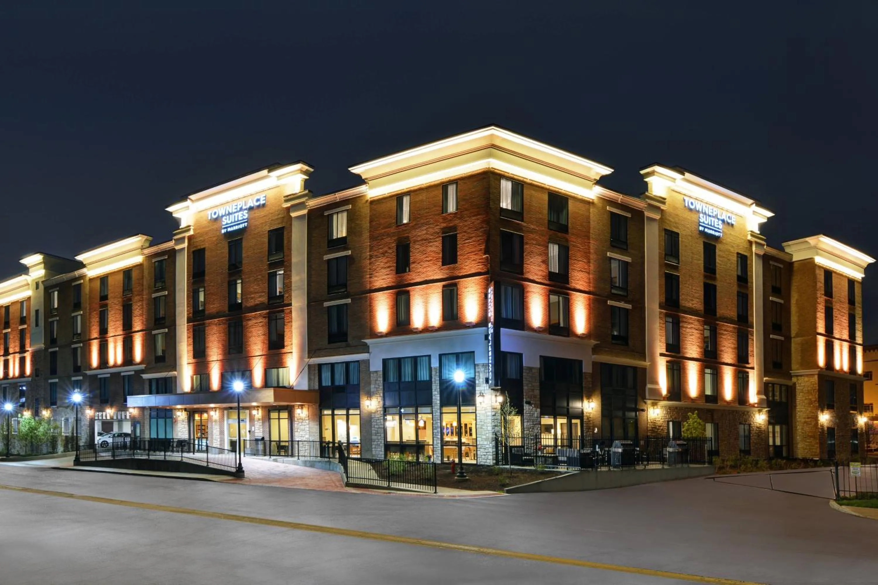 Property building in TownePlace Suites by Marriott Indianapolis Downtown