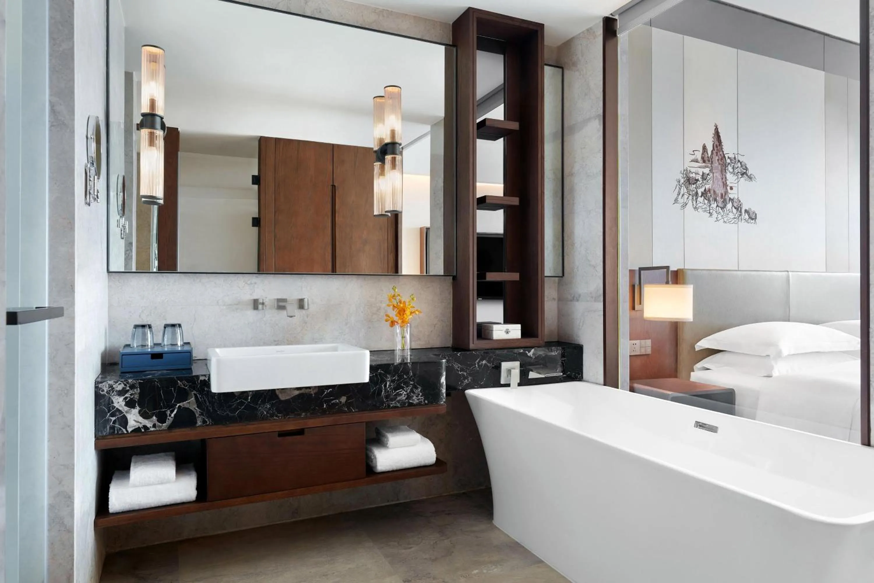 Bathroom, Bed in Sheraton Kunming