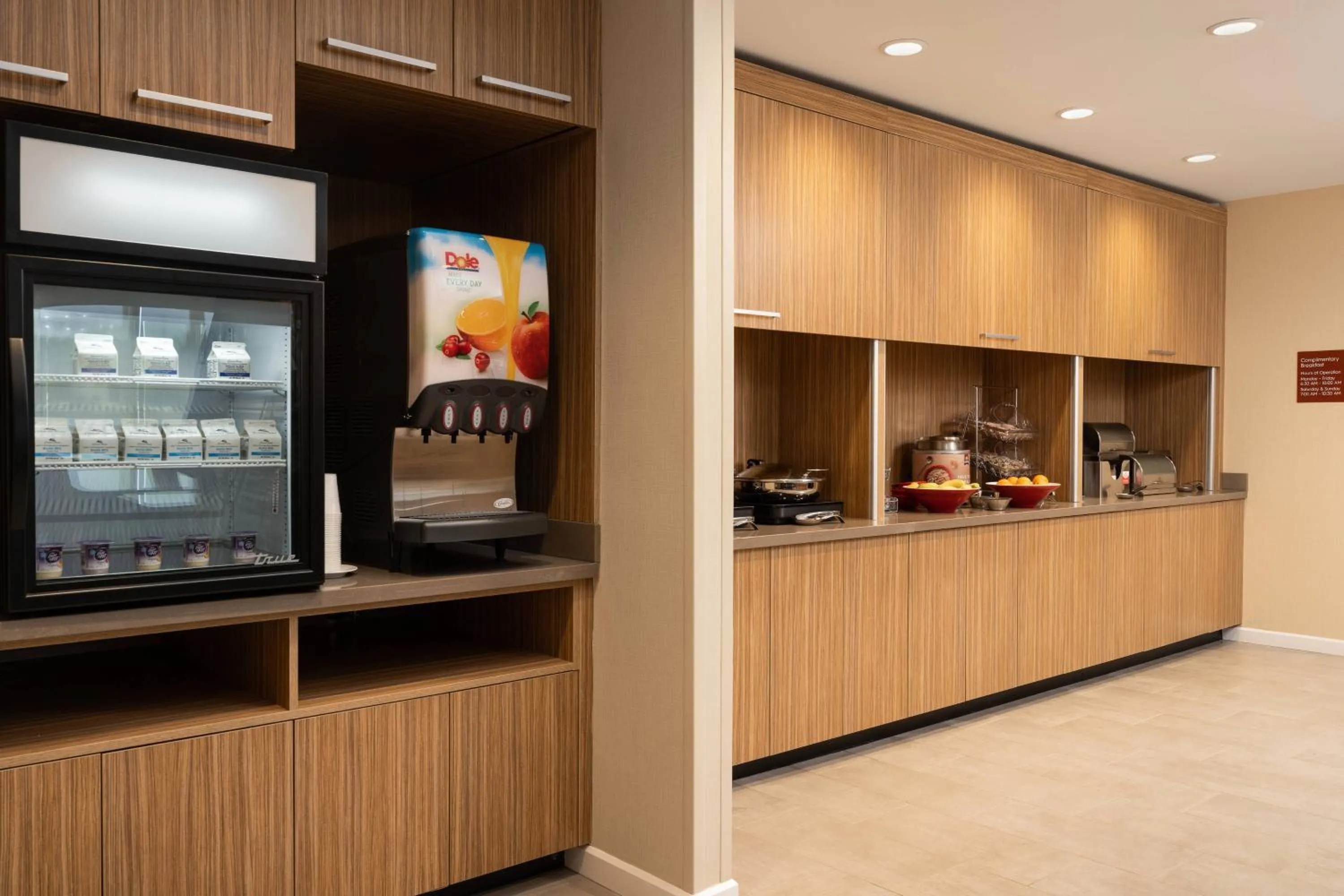 Breakfast in TownePlace Suites by Marriott Memphis Olive Branch