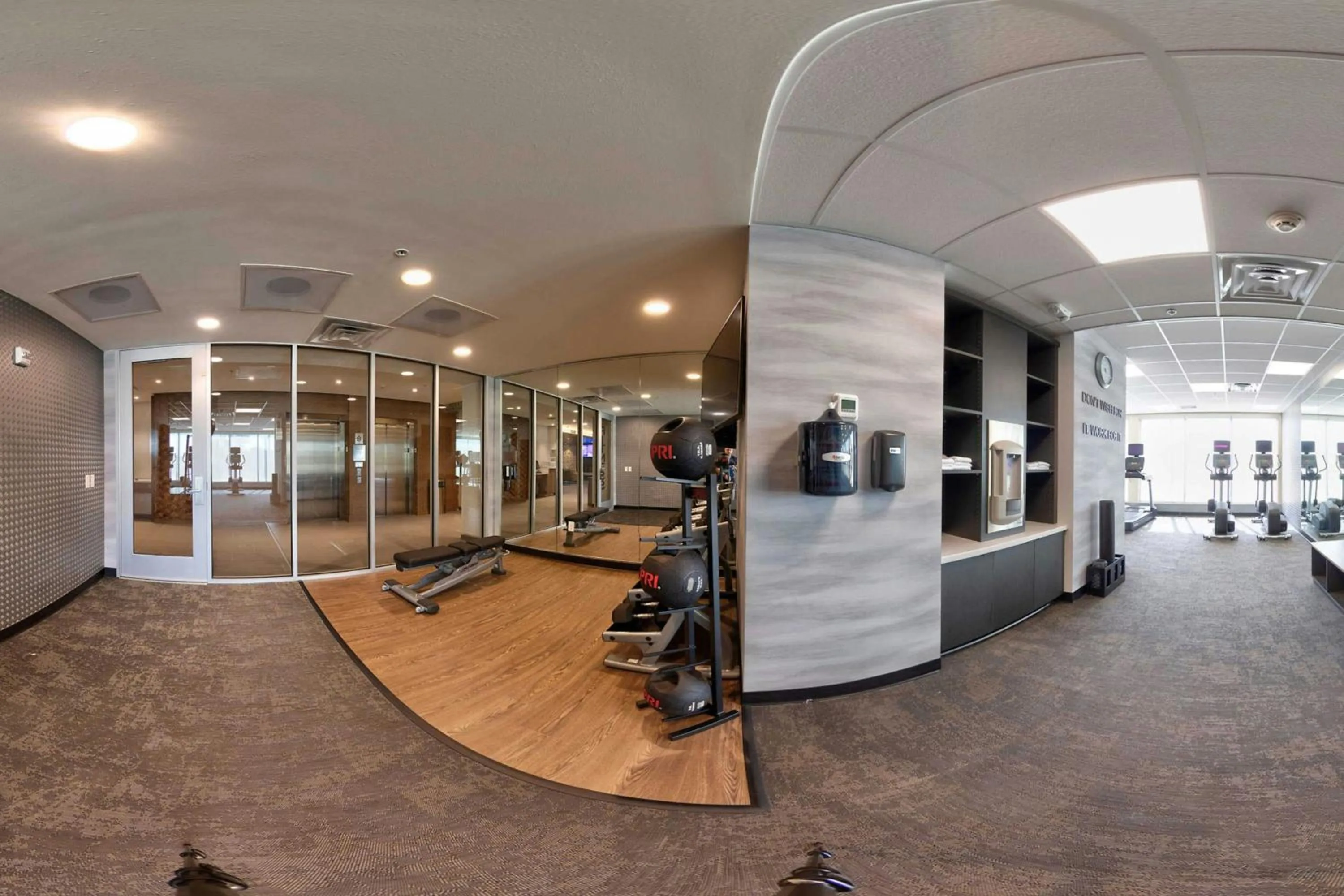 Fitness centre/facilities in Fairfield Inn & Suites by Marriott Milwaukee Brookfield