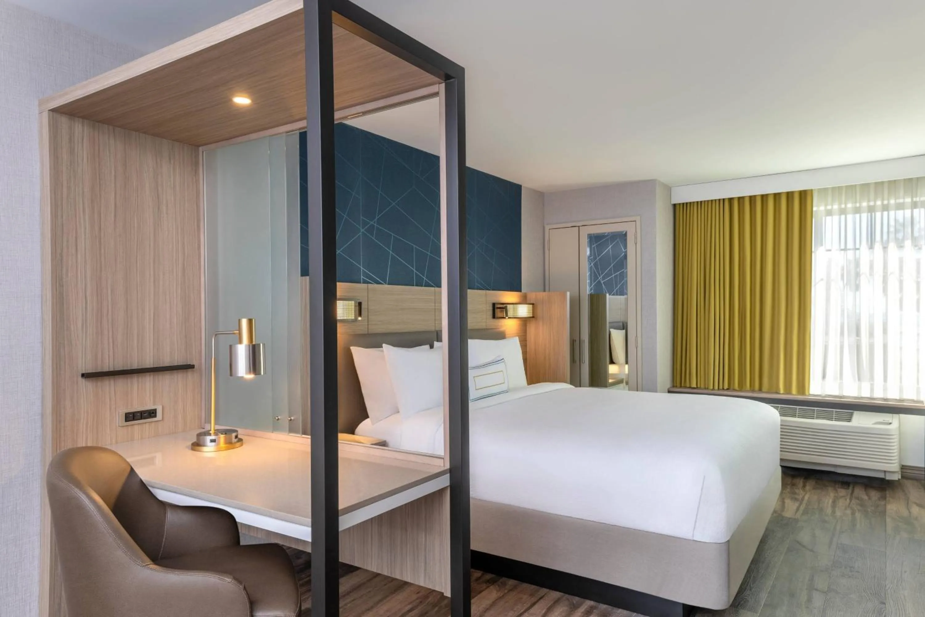 Bedroom, Bed in SpringHill Suites by Marriott San Diego Carlsbad