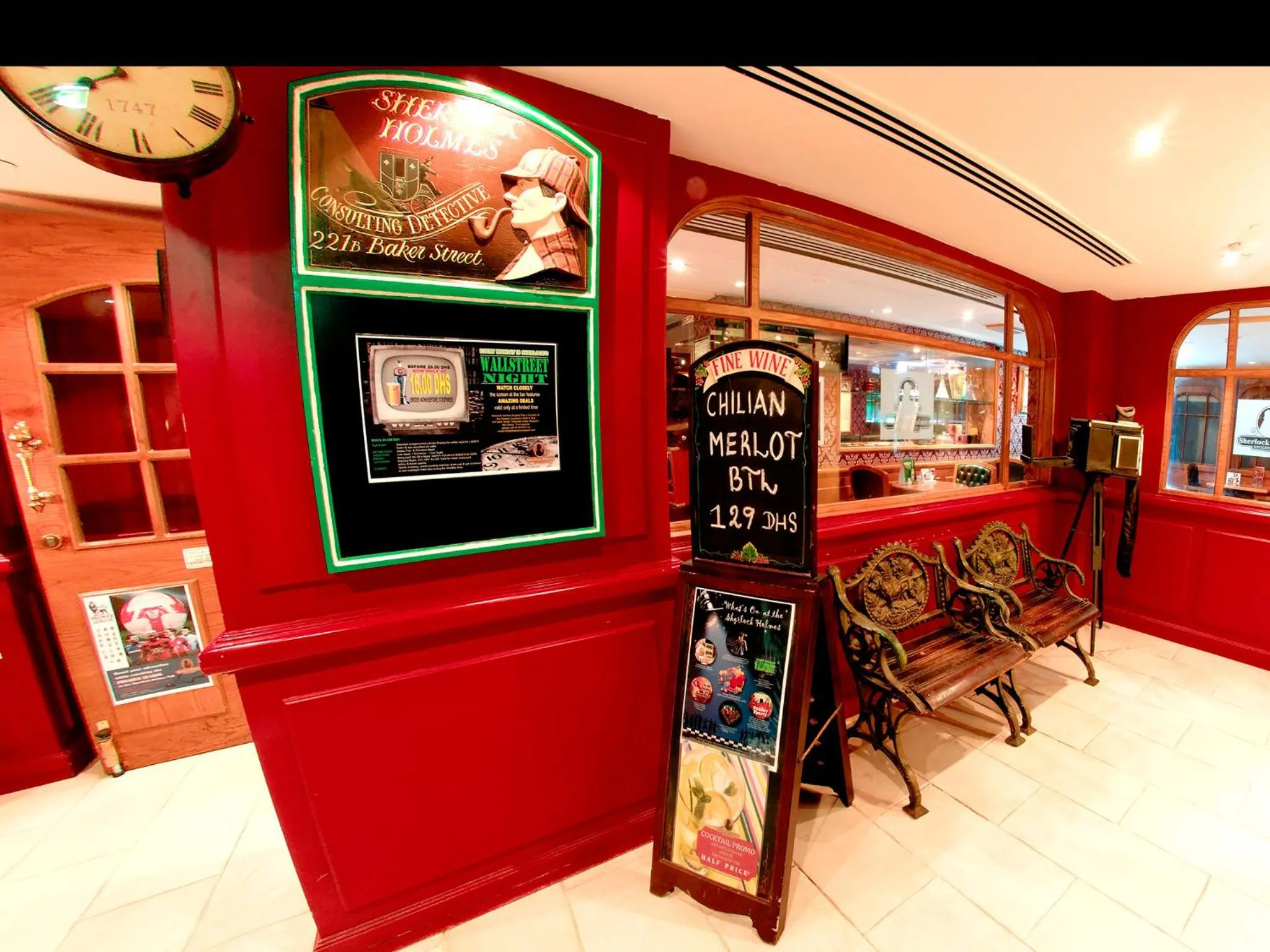 Restaurant/places to eat in Arabian Courtyard Hotel & Spa