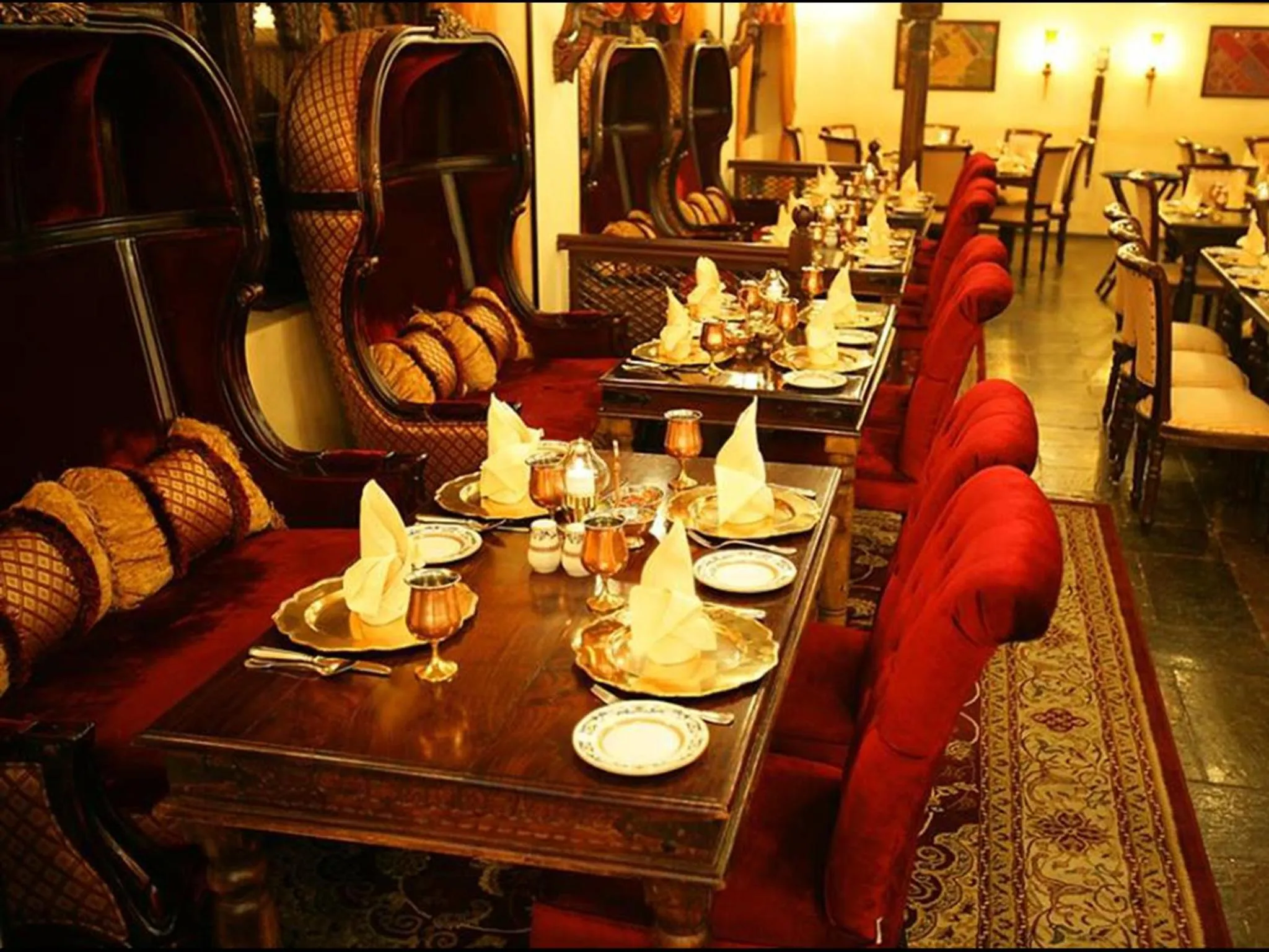 Restaurant/places to eat in Arabian Courtyard Hotel & Spa