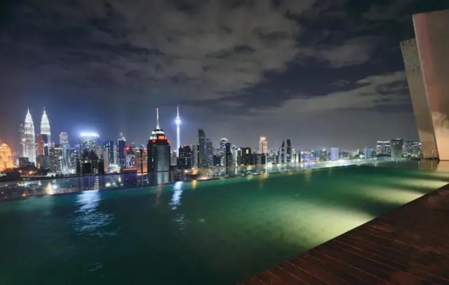 Regalia Residence KLCC View by iLuxHome