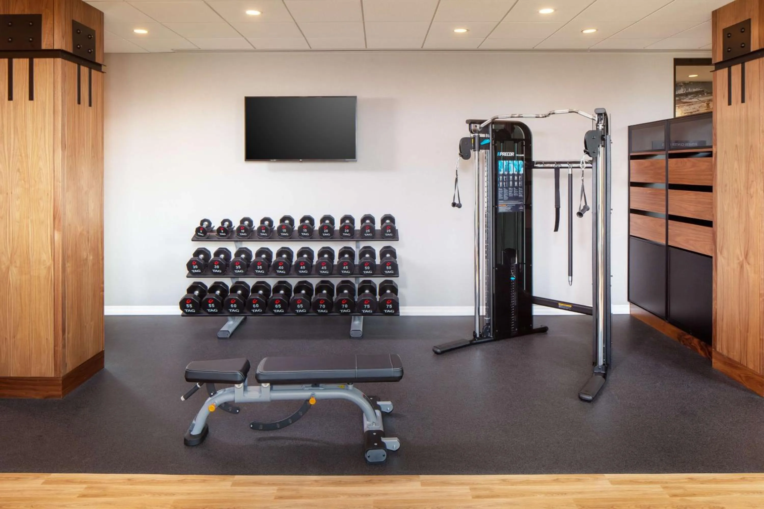 Fitness centre/facilities in Hampton Inn Boston Seaport District