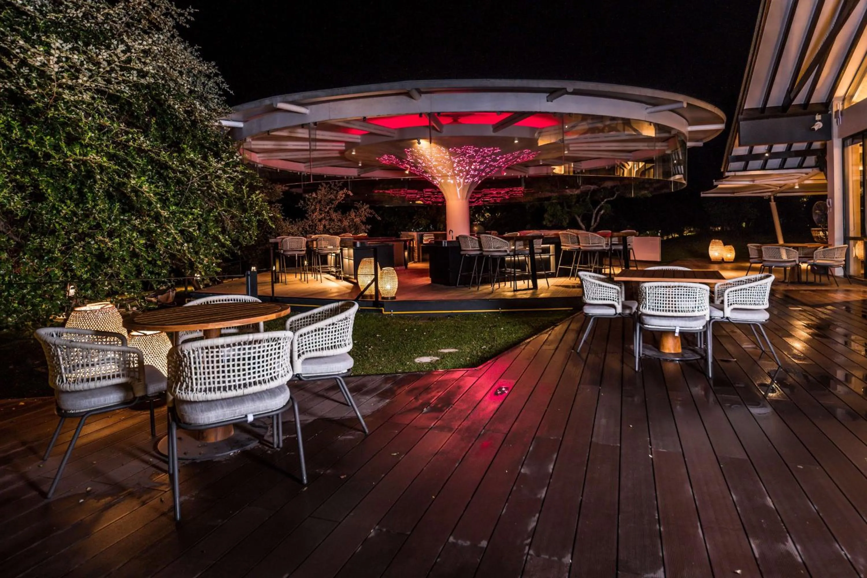 Restaurant/places to eat in DoubleTree by Hilton Weerawila Rajawarna Resort