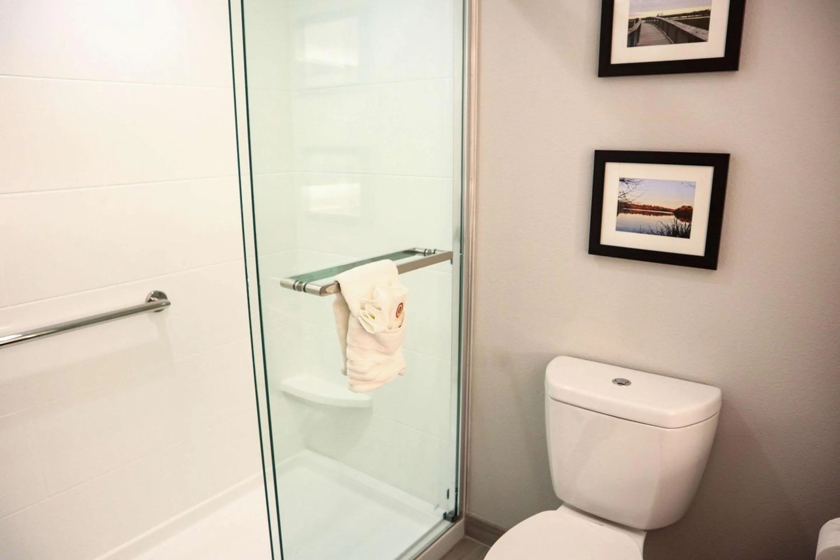 Bedroom in Comfort Suites Gainesville Near University