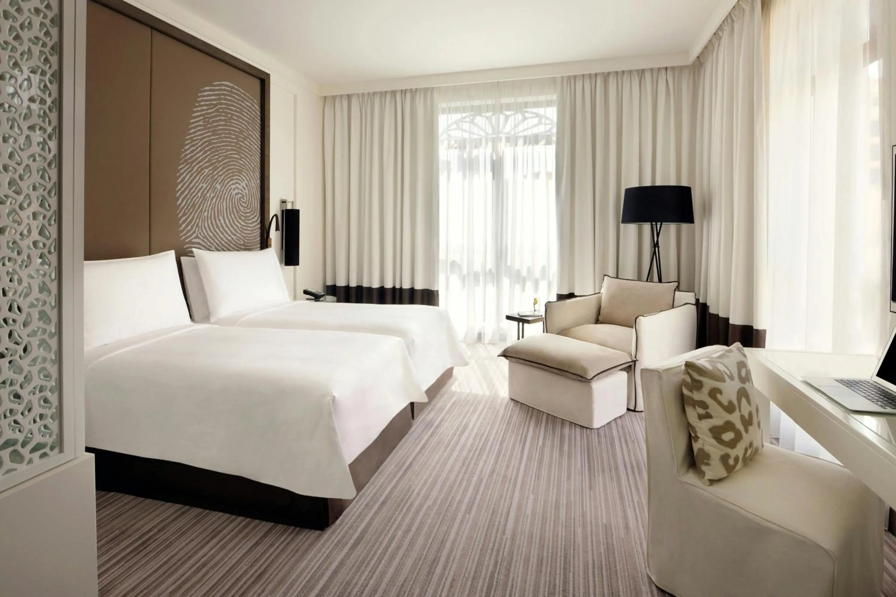 Photo of the whole room, Bed in Hotel Boulevard, Autograph Collection, Downtown Dubai