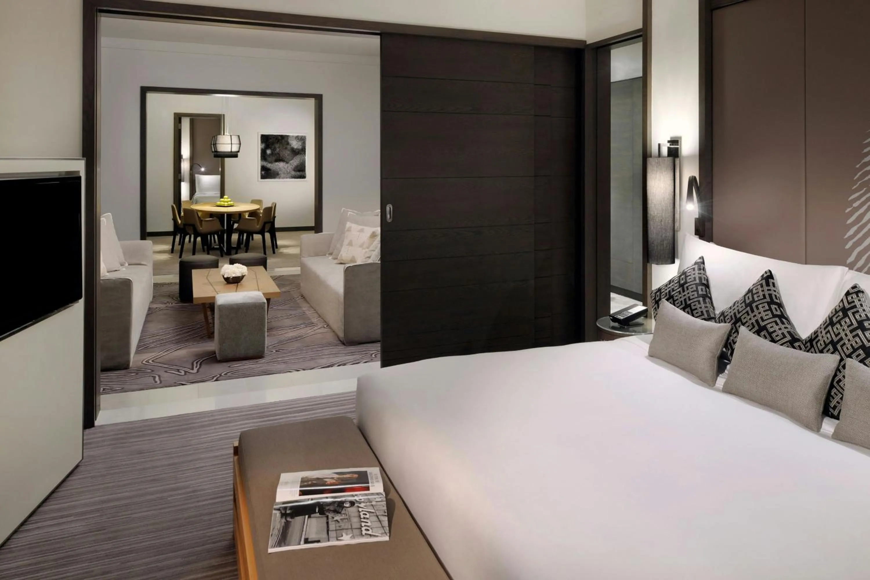 Photo of the whole room, Bed in Hotel Boulevard, Autograph Collection, Downtown Dubai