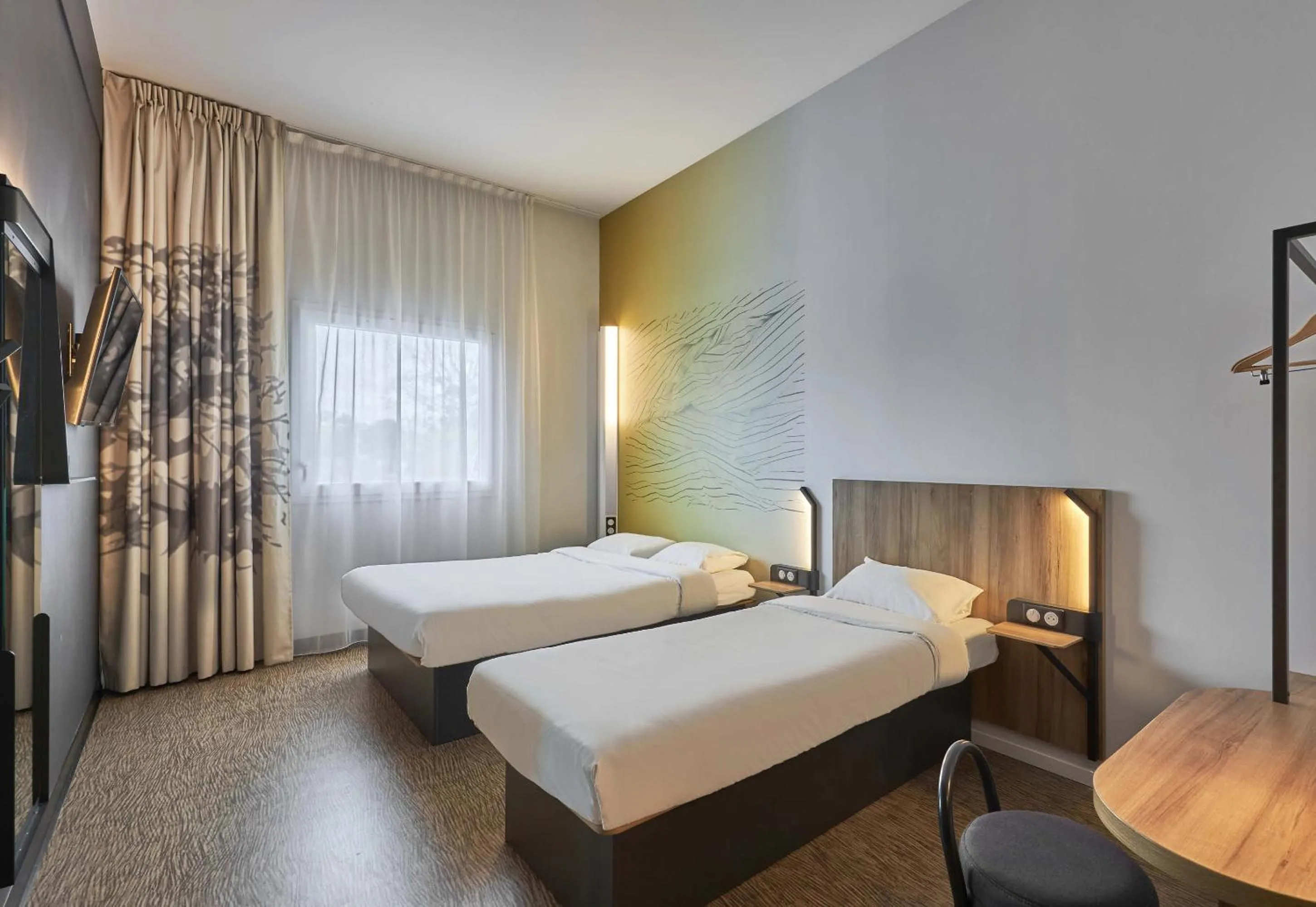 Bedroom, Bed in B&B HOTEL Ouistreham