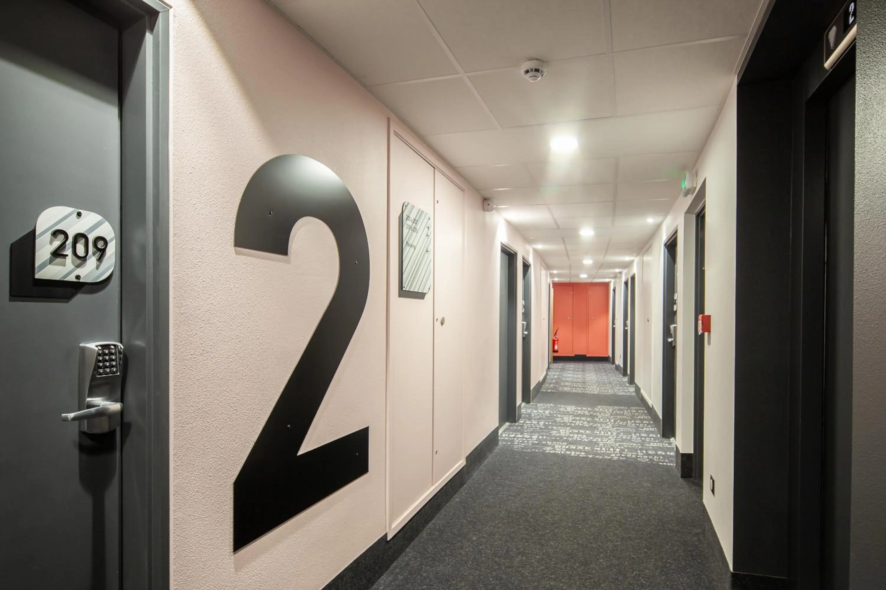 Area and facilities in B&B HOTEL Ouistreham