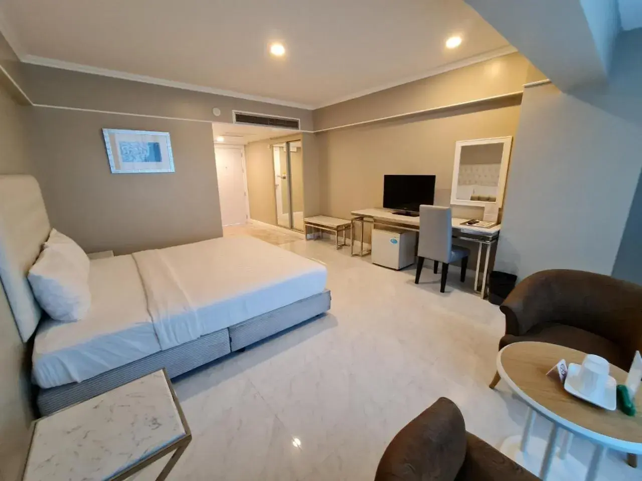 Single Room - single occupancy in Chaisaeng Palace Hotel Single Room - single occupancy in Chaisaeng Palace Hotel