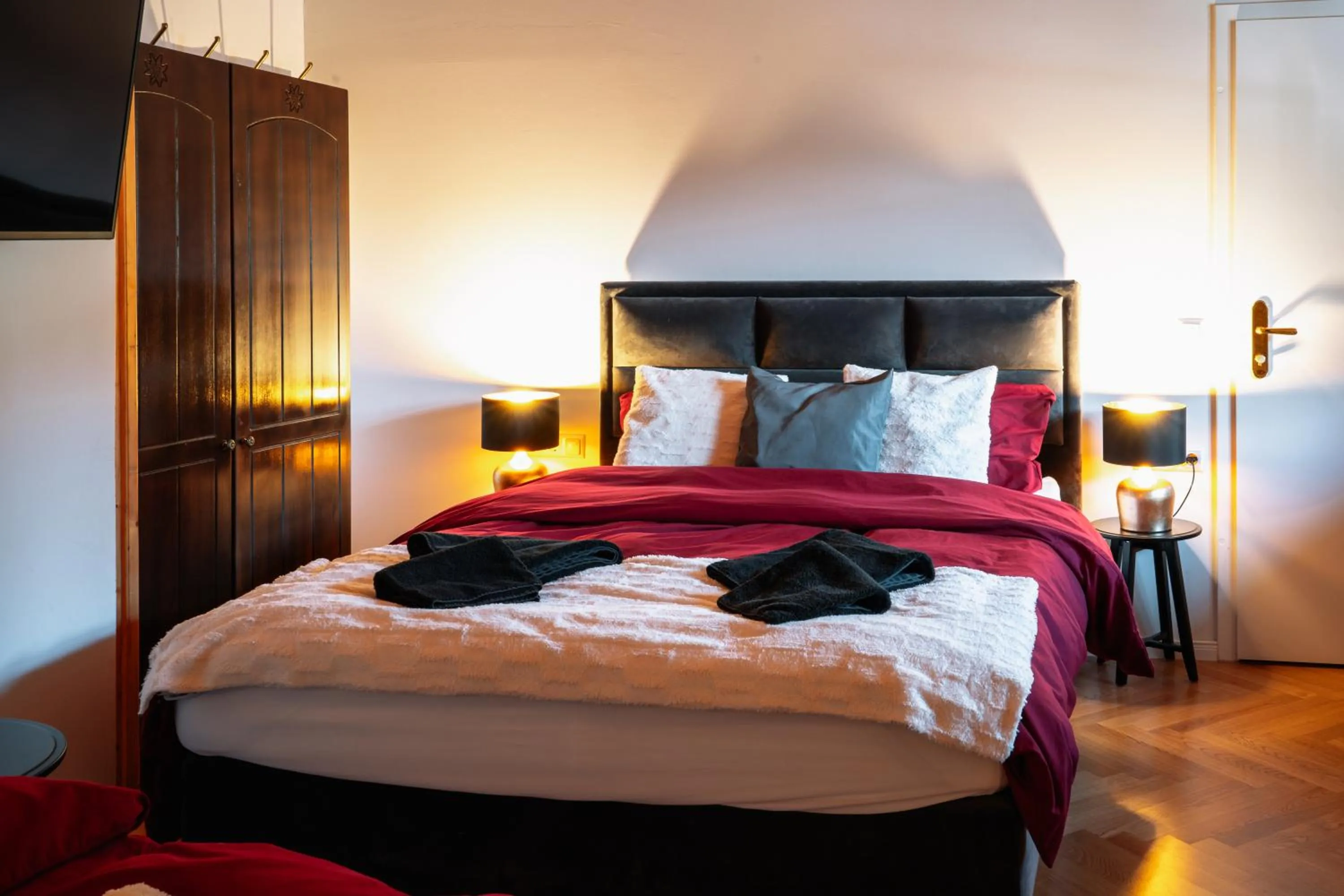 Bedroom, Bed in Hotel Sonnenalm Stuhleck