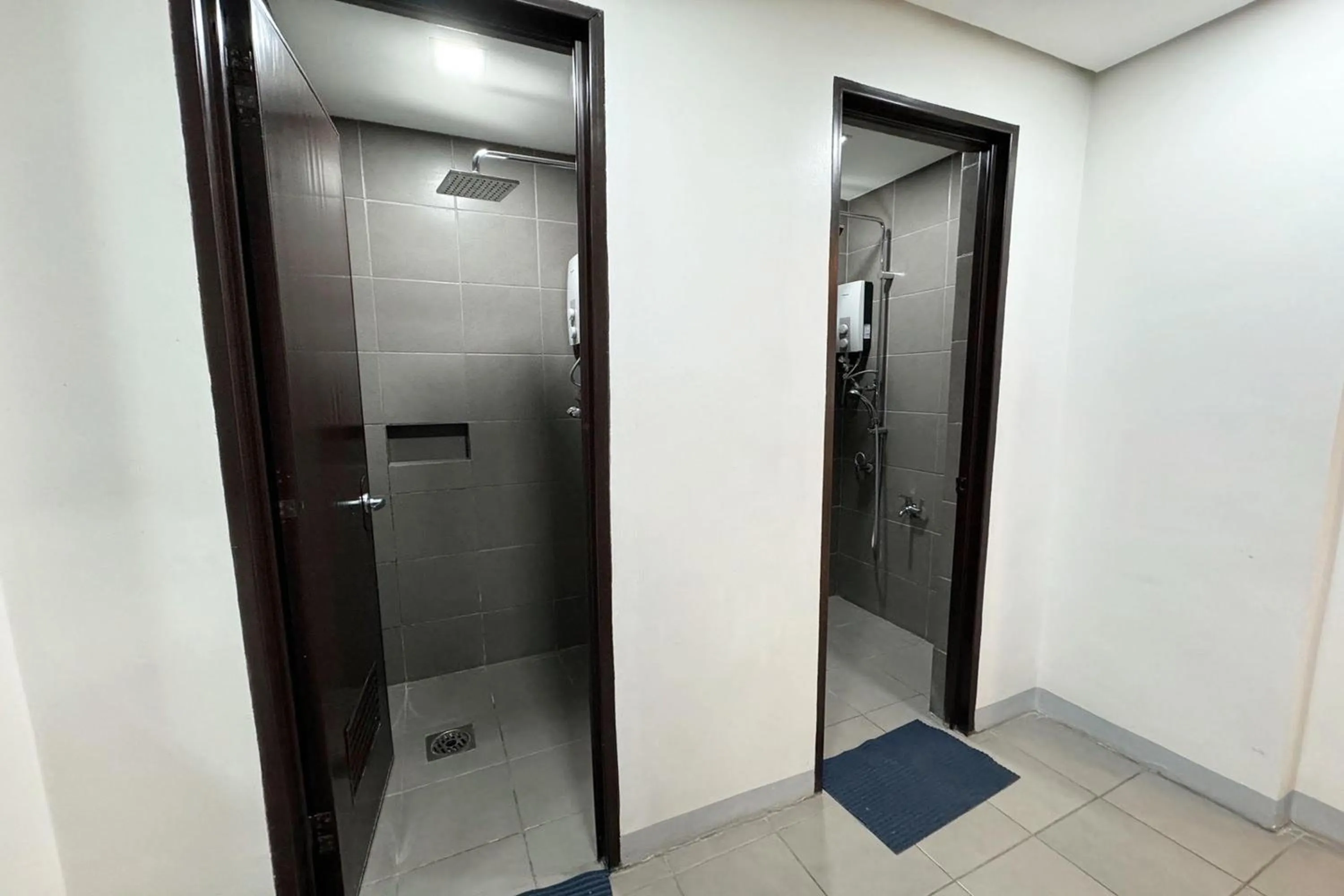 Bathroom in Belltower CSheLi Suites Bantay - Vigan