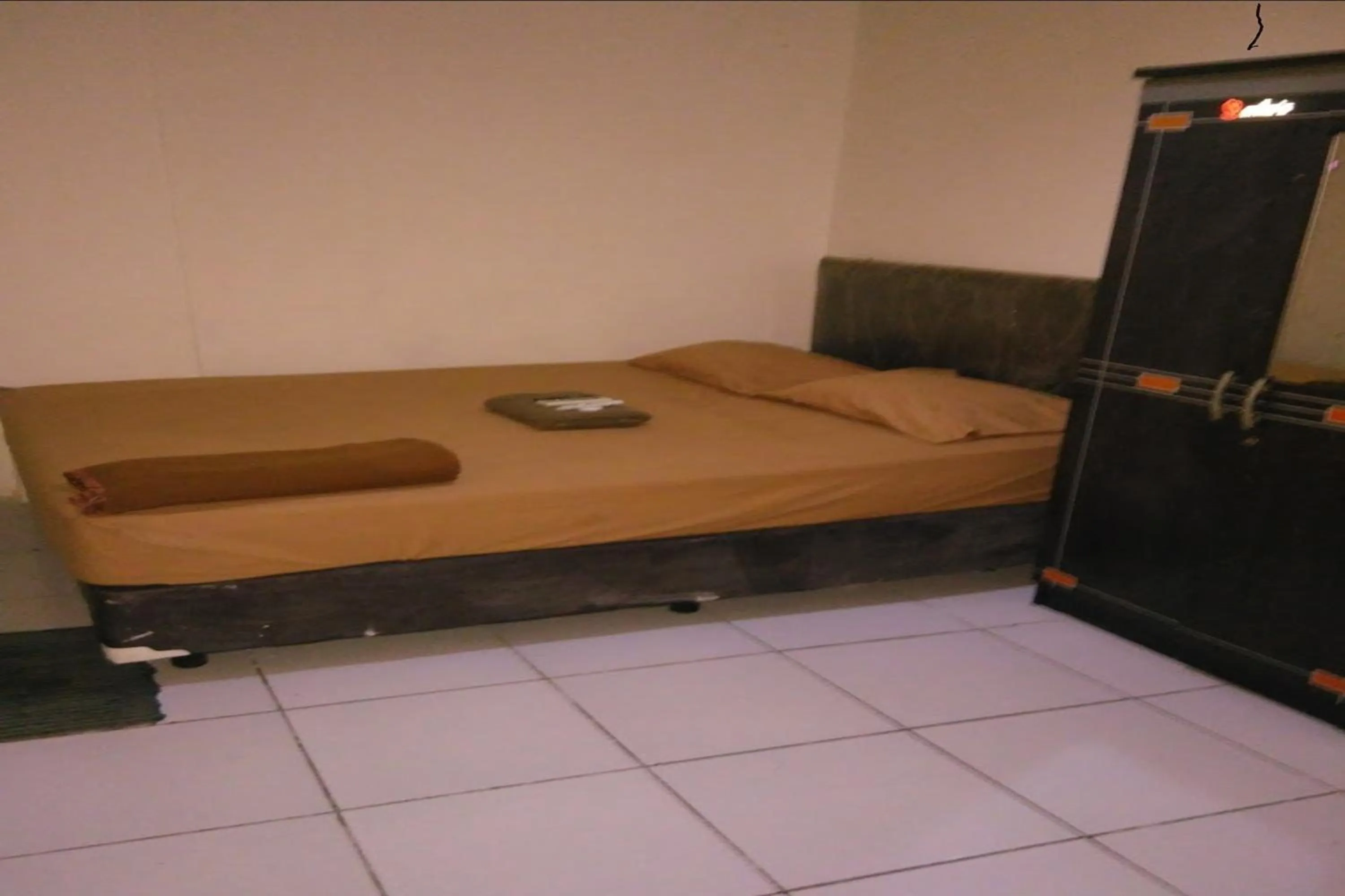 Bedroom, Bed in Lautze Residence