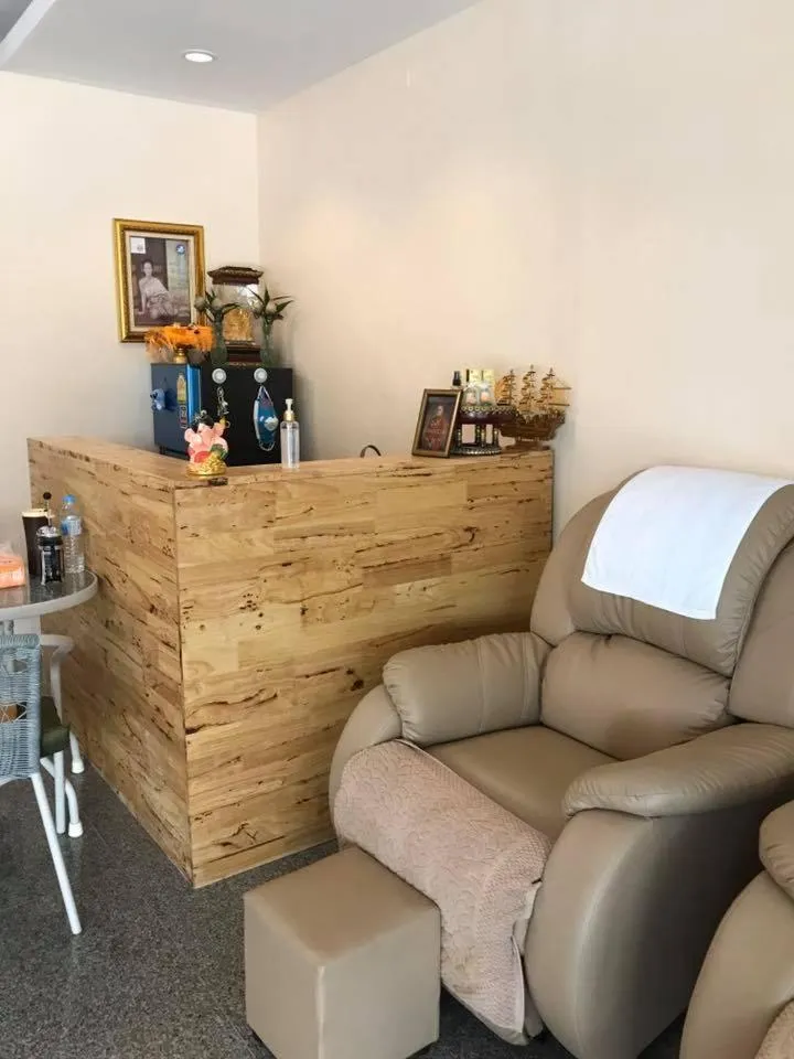Massage in Lee Place Phatthanakan Condo