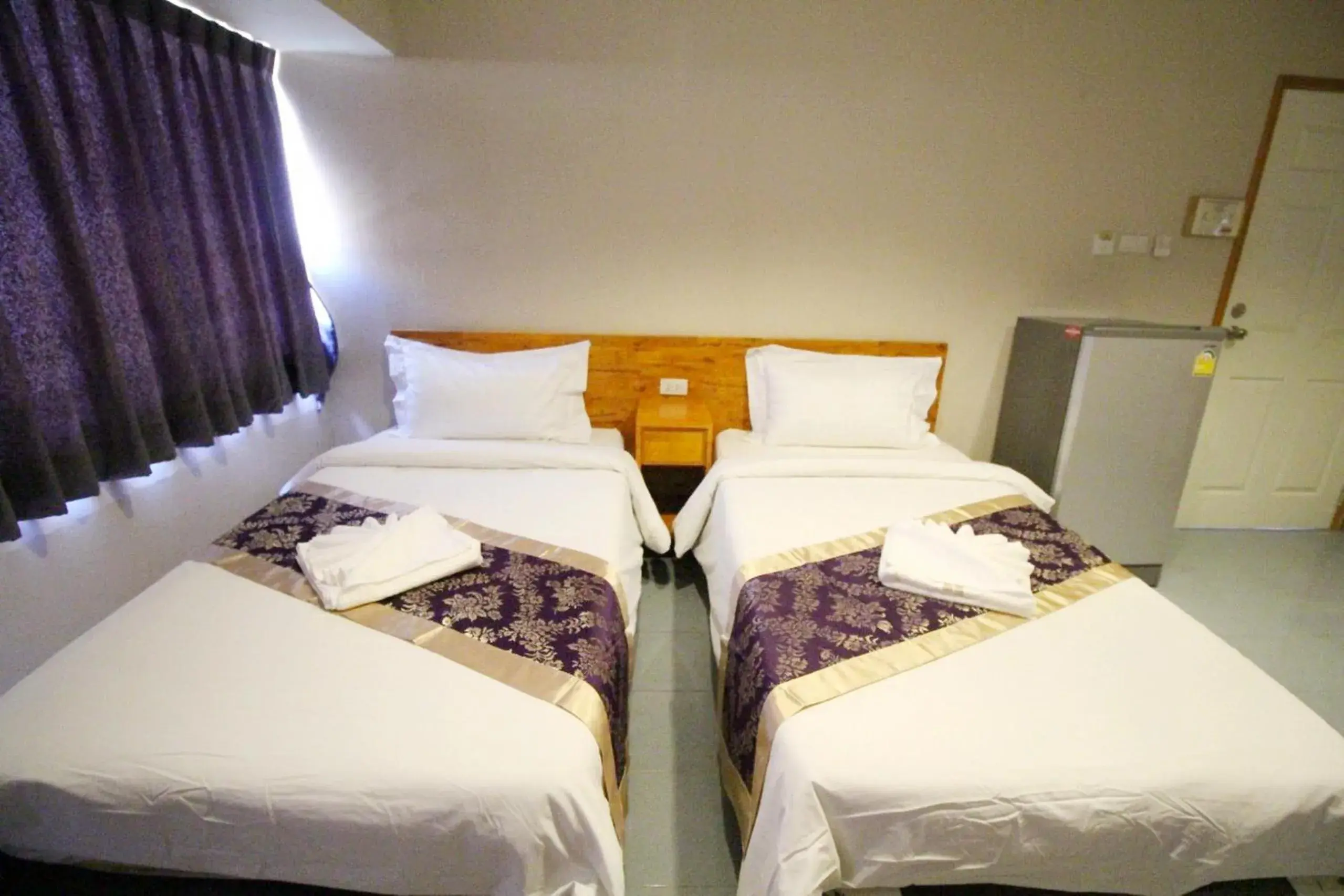 Superior Triple Room in Lee Place Phatthanakan Condo Superior Triple Room in Lee Place Phatthanakan Condo