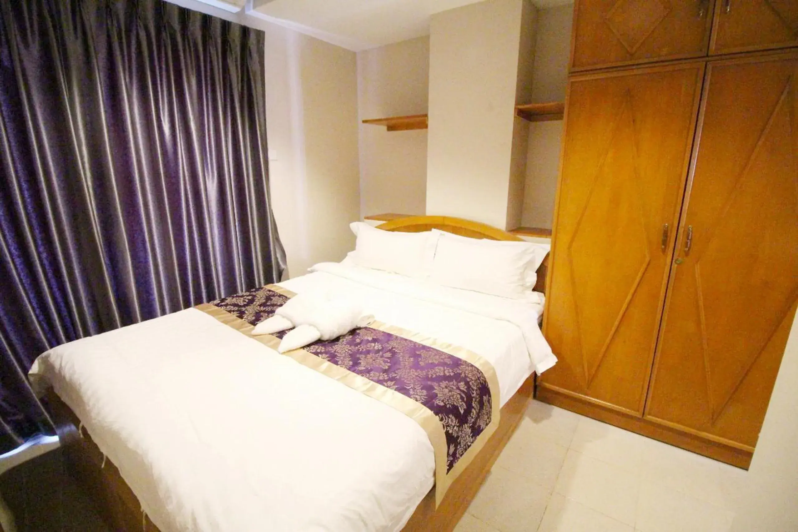 Studio in Lee Place Phatthanakan Condo Studio in Lee Place Phatthanakan Condo