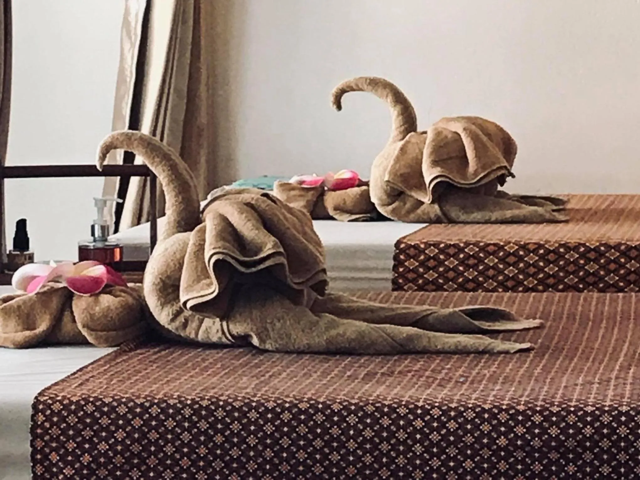 Massage, Bed in Lee Place Phatthanakan Condo