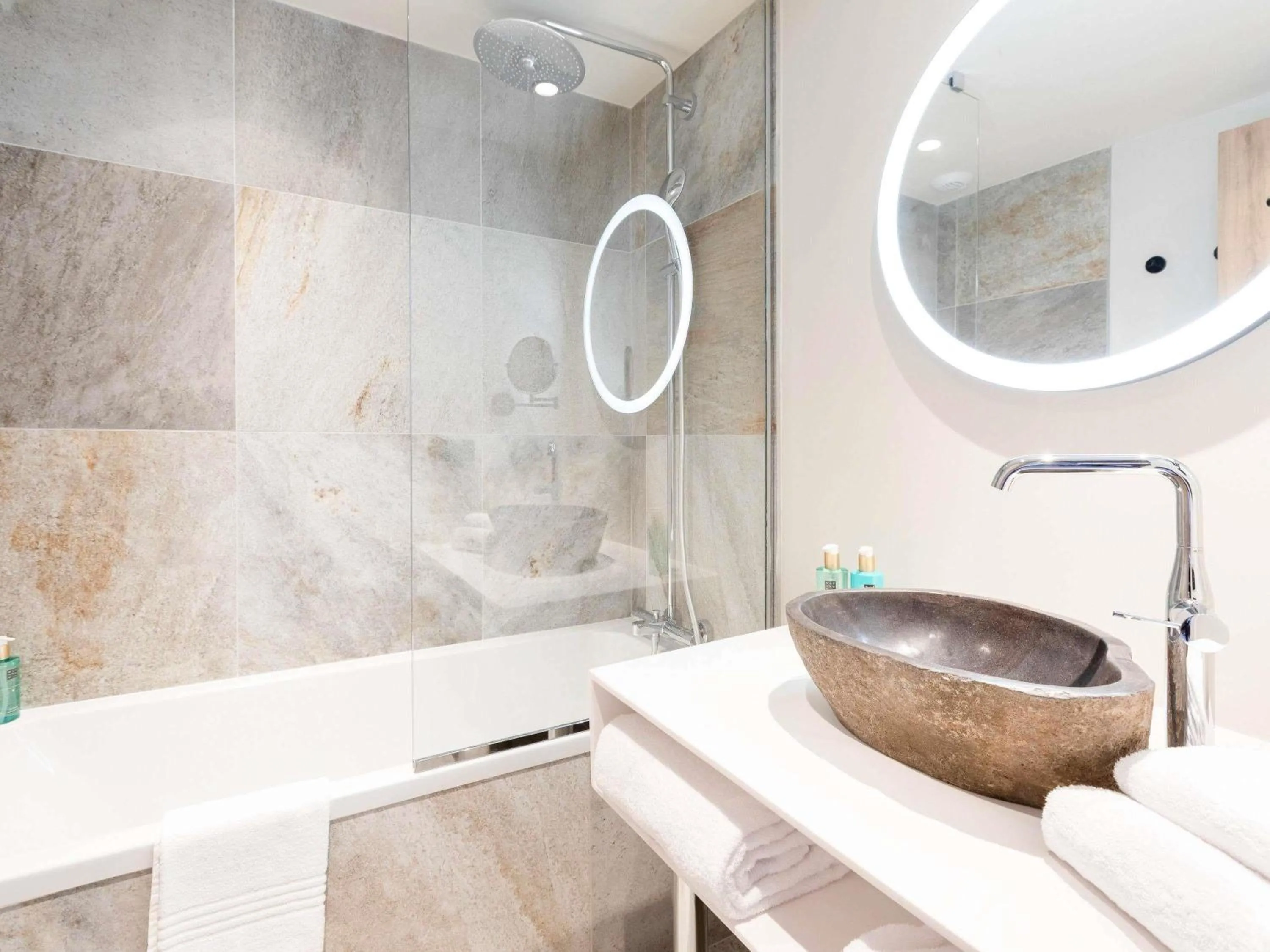 Bedroom in Novotel Megève Mont-Blanc