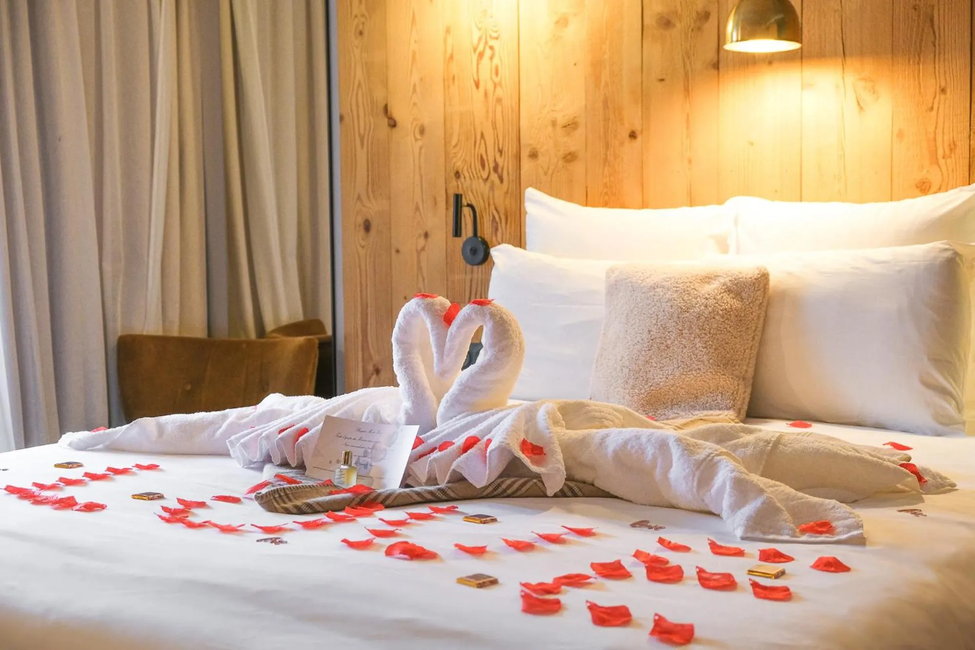 Decorative detail, Bed in Mercure Peyragudes Loudenvielle Pyrénées