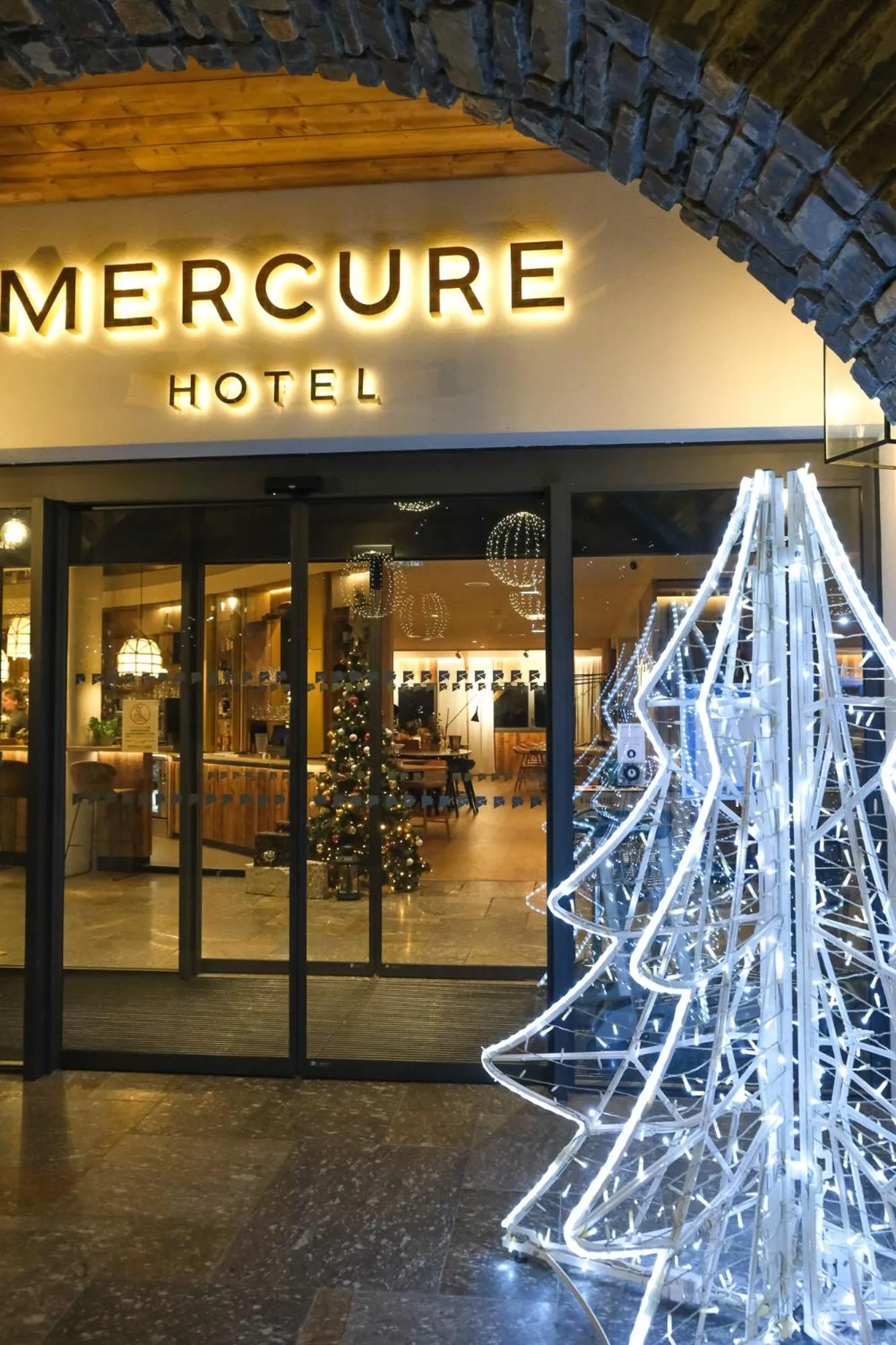 Facade/entrance in Mercure Peyragudes Loudenvielle Pyrénées
