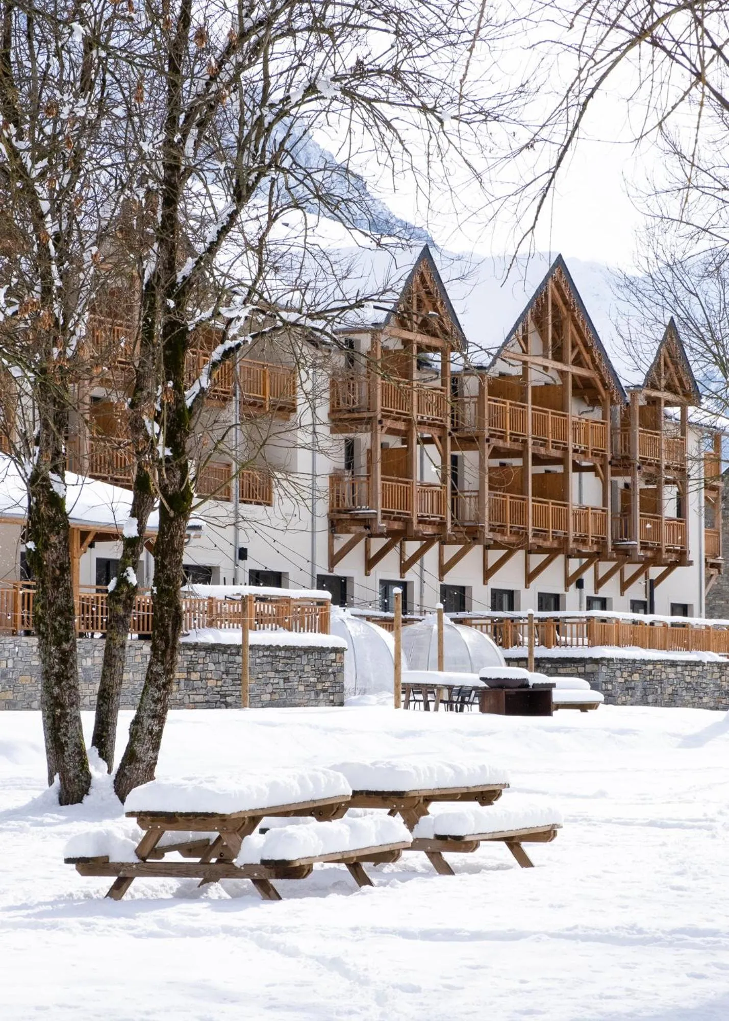 Property building in Mercure Peyragudes Loudenvielle Pyrénées