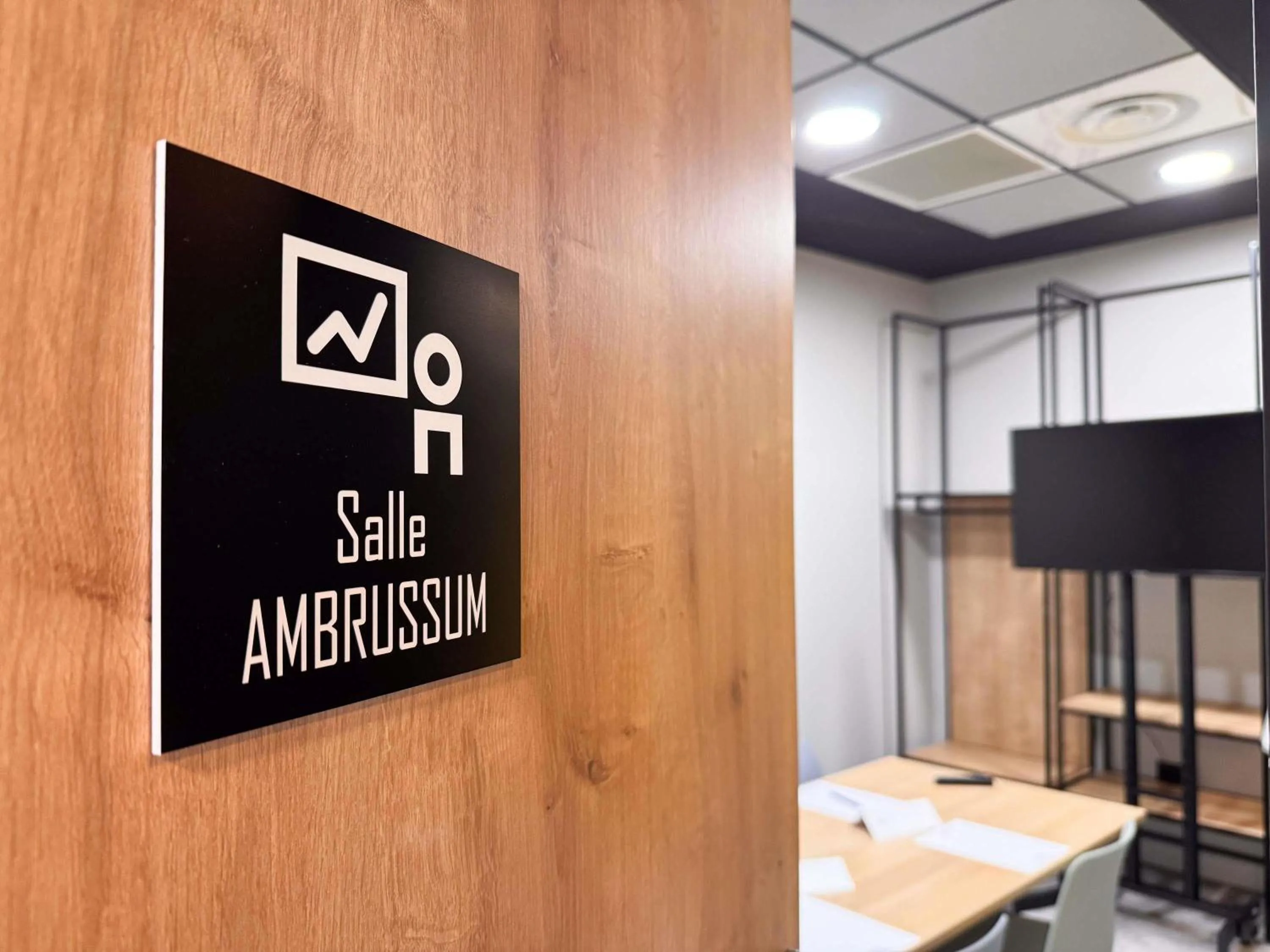 Meeting/conference room in Ibis Lunel Petite Camargue