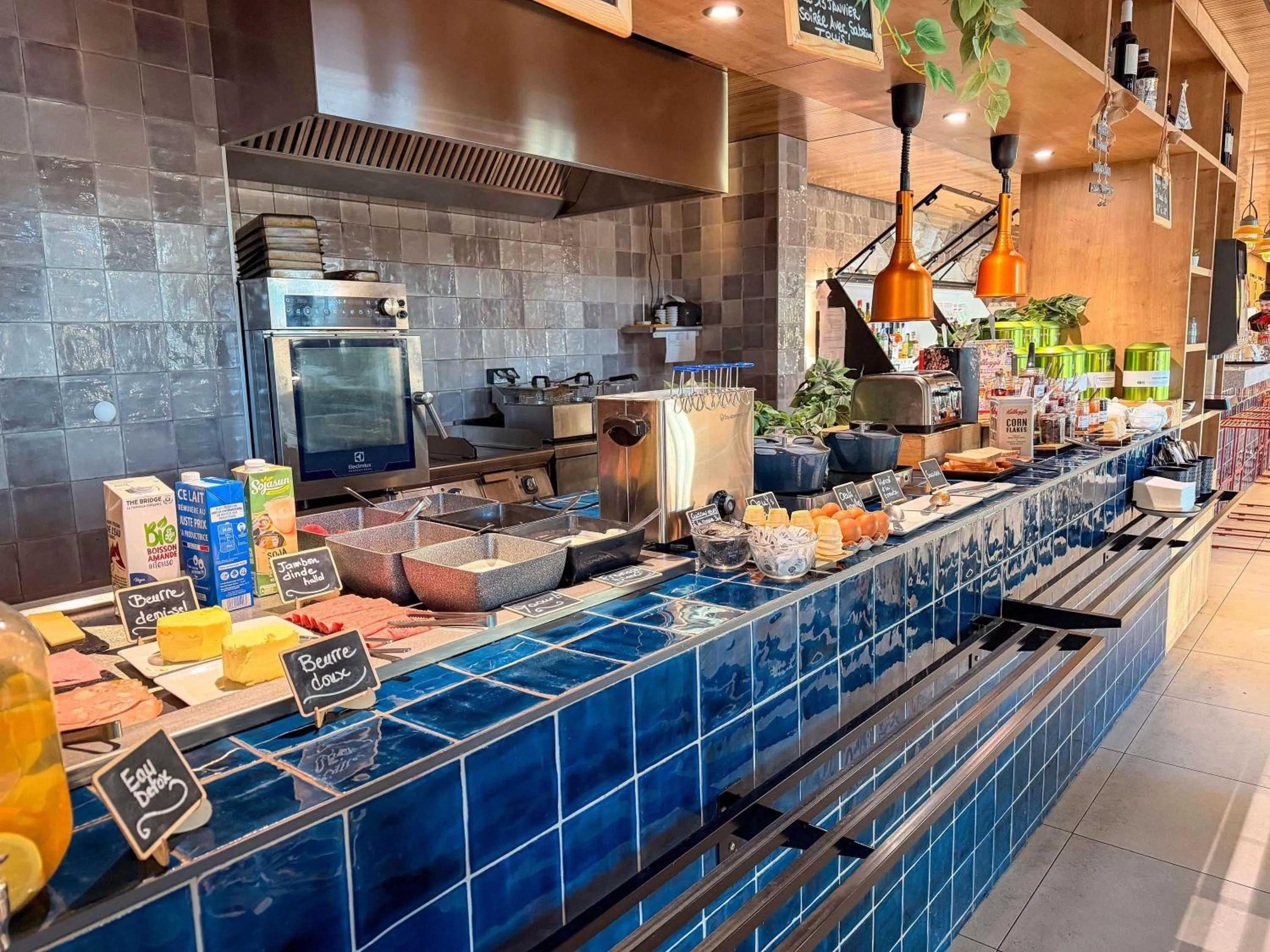 Property building in Ibis Lunel Petite Camargue