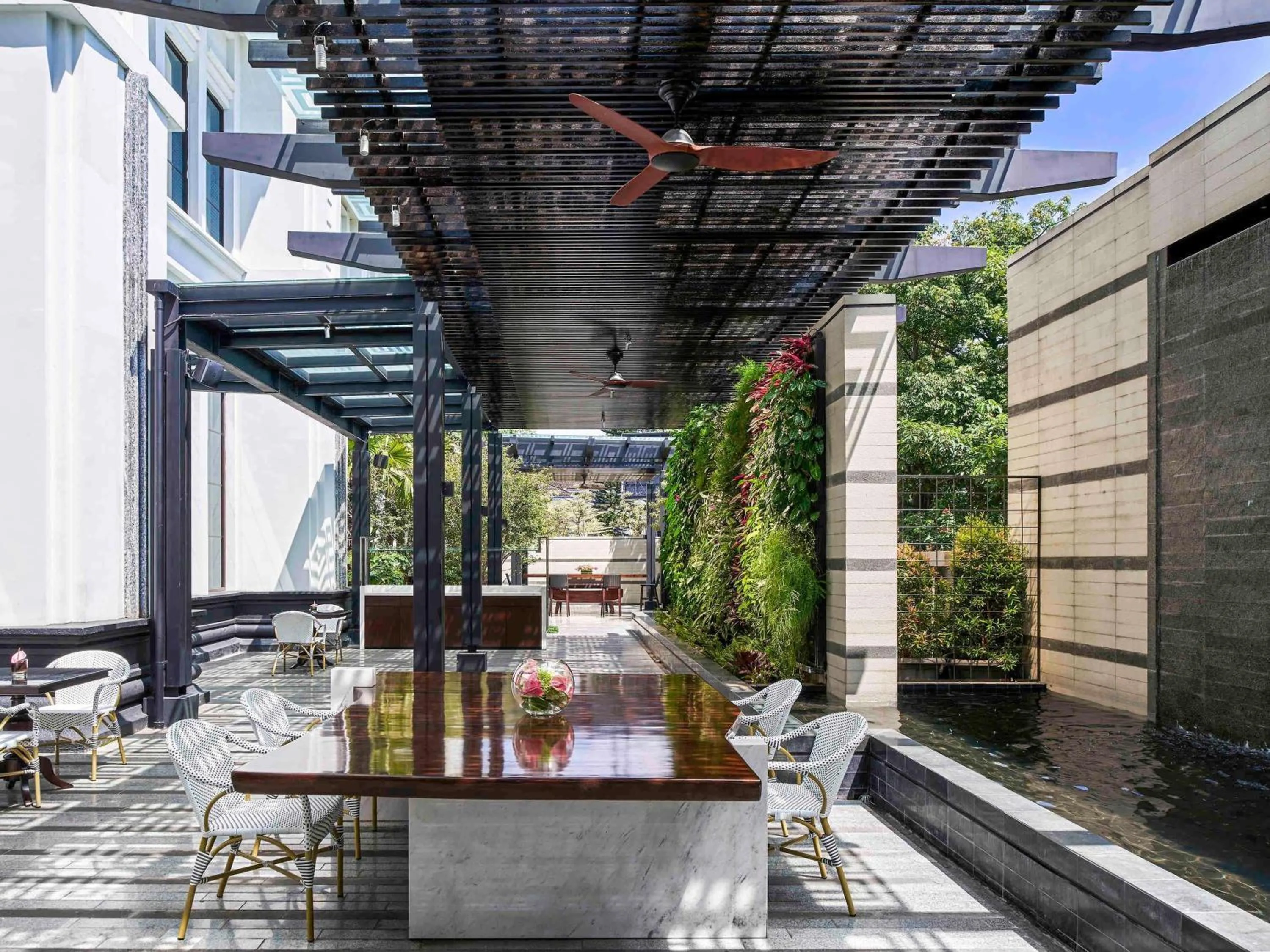 Restaurant/places to eat in Pullman Bandung Grand Central