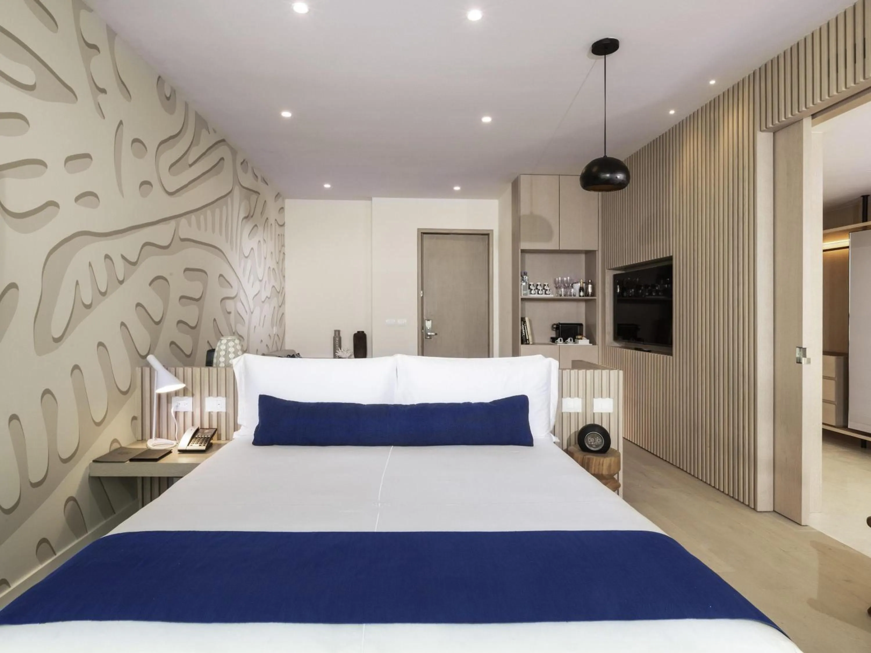 Bedroom, Bed in SLS Cancun