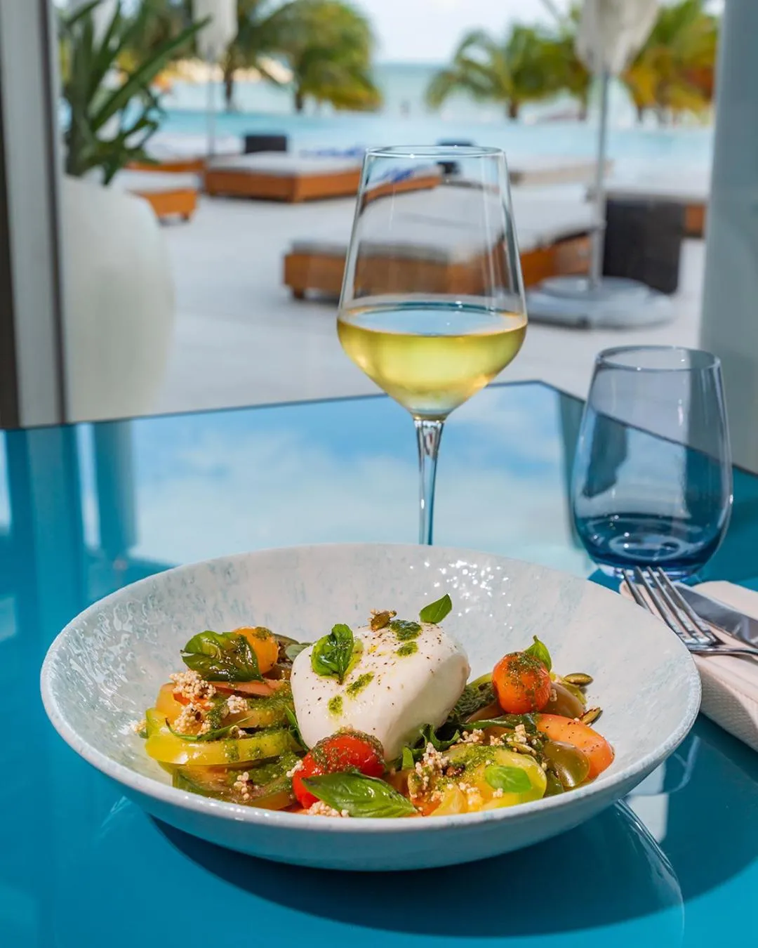 Restaurant/places to eat in SLS Cancun