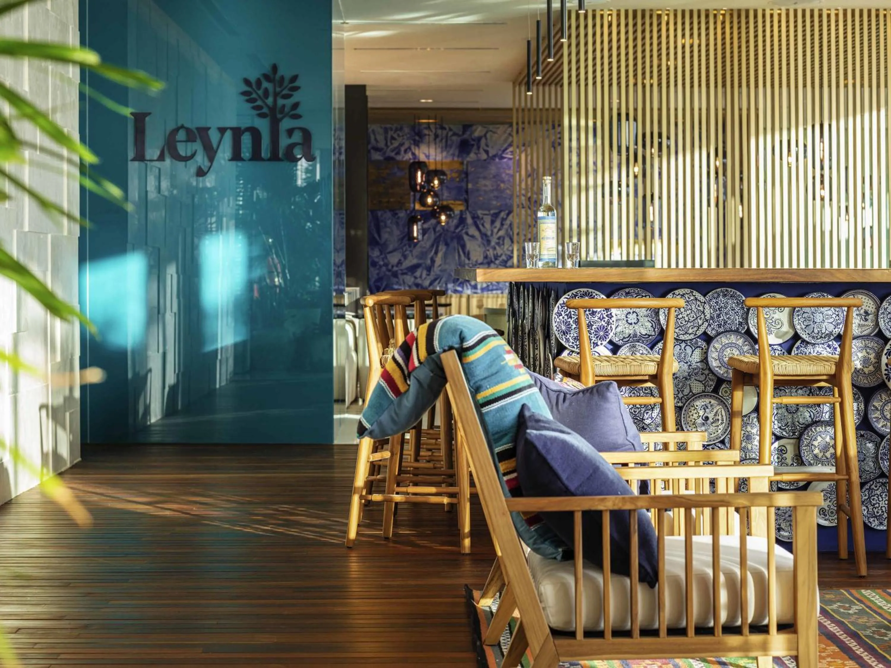 Restaurant/places to eat in SLS Cancun