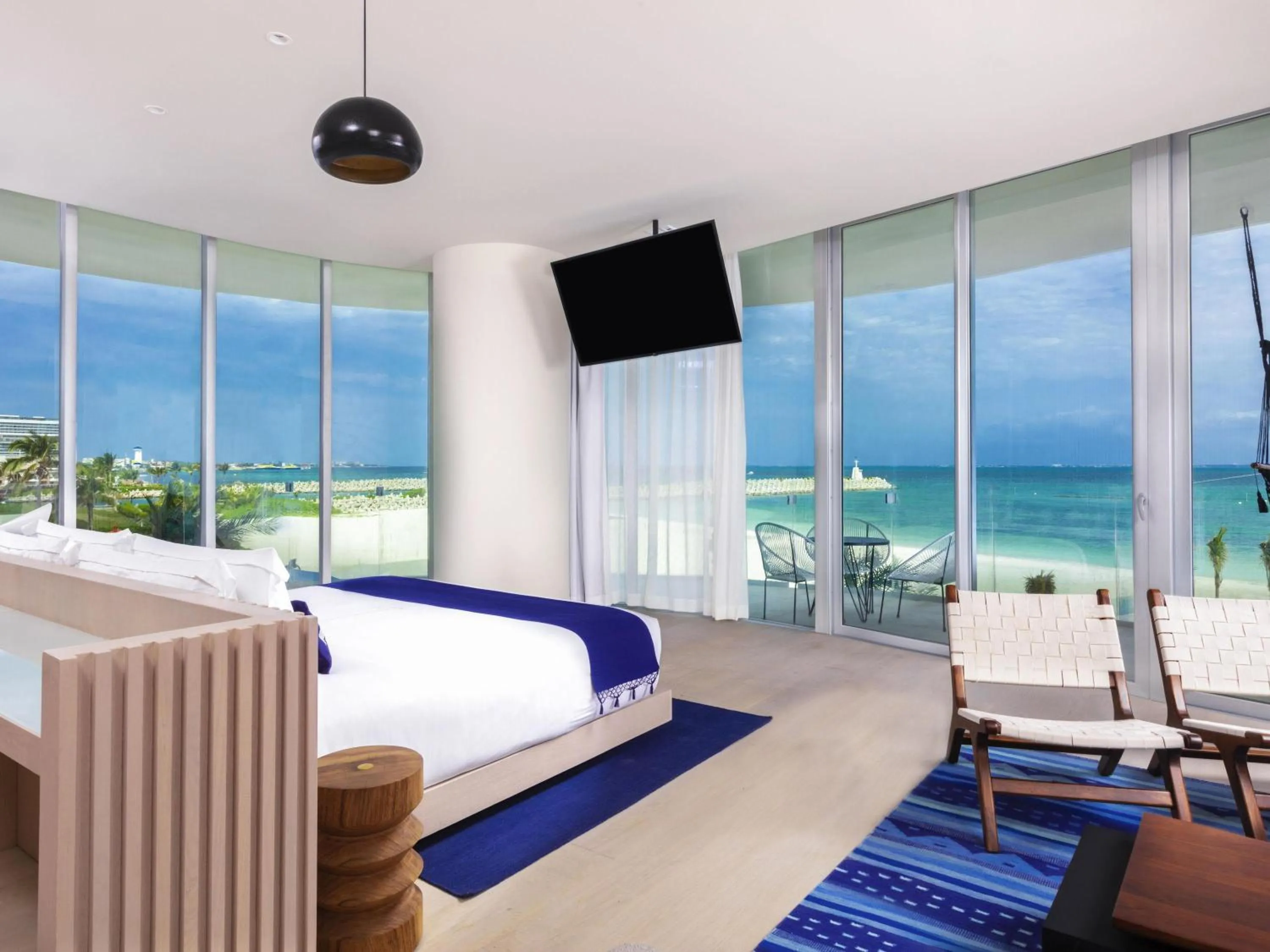 Bedroom, Bed in SLS Cancun