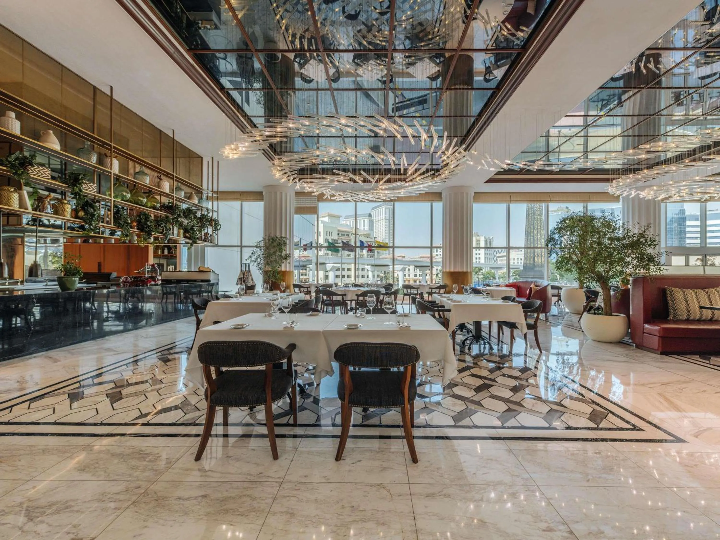 Restaurant/places to eat in Sofitel Dubai The Obelisk