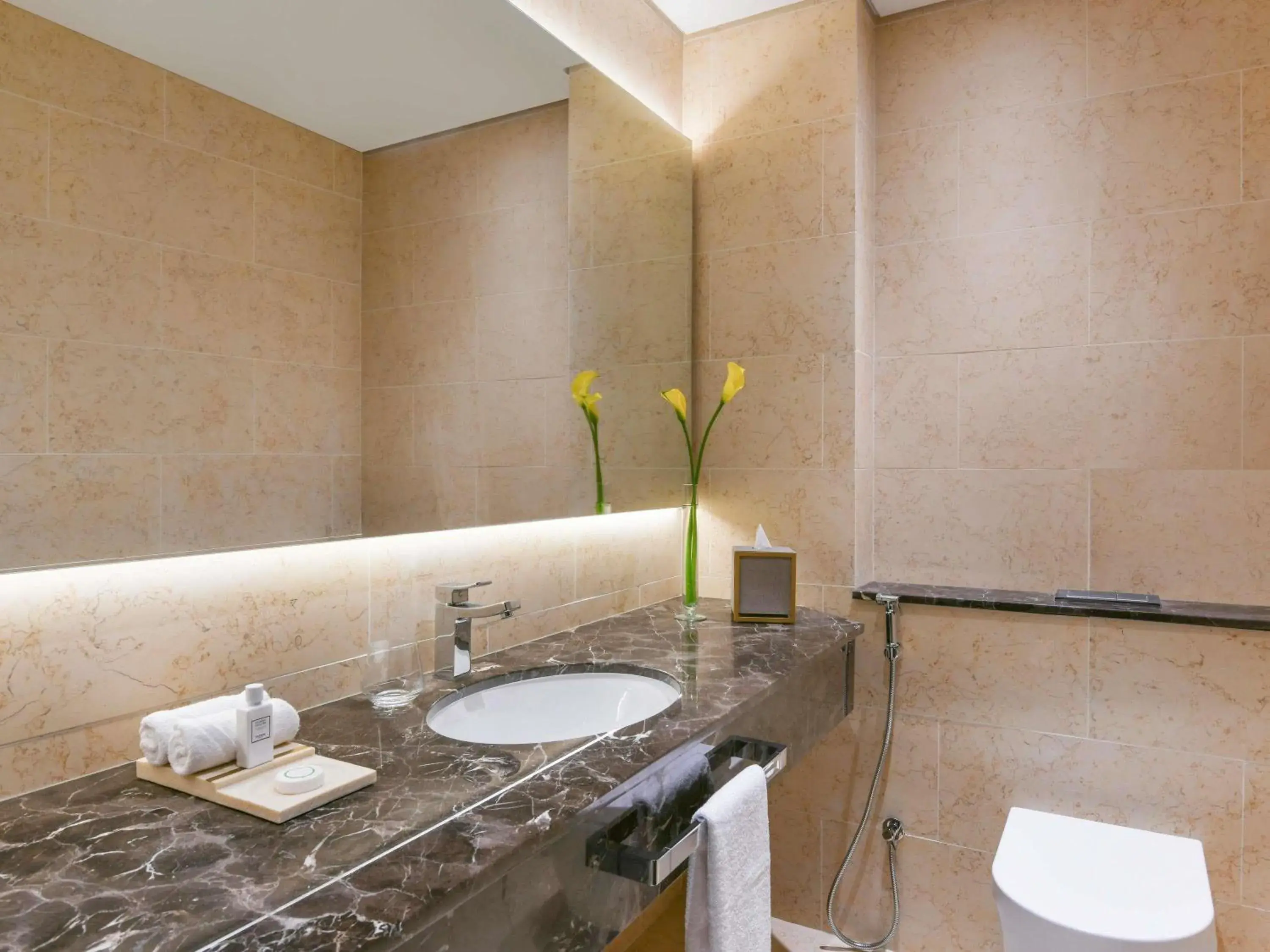 Deluxe Club King Room with Club Millésime Access in Sofitel Dubai The Obelisk Deluxe Club King Room with Club Millésime Access in Sofitel Dubai The Obelisk