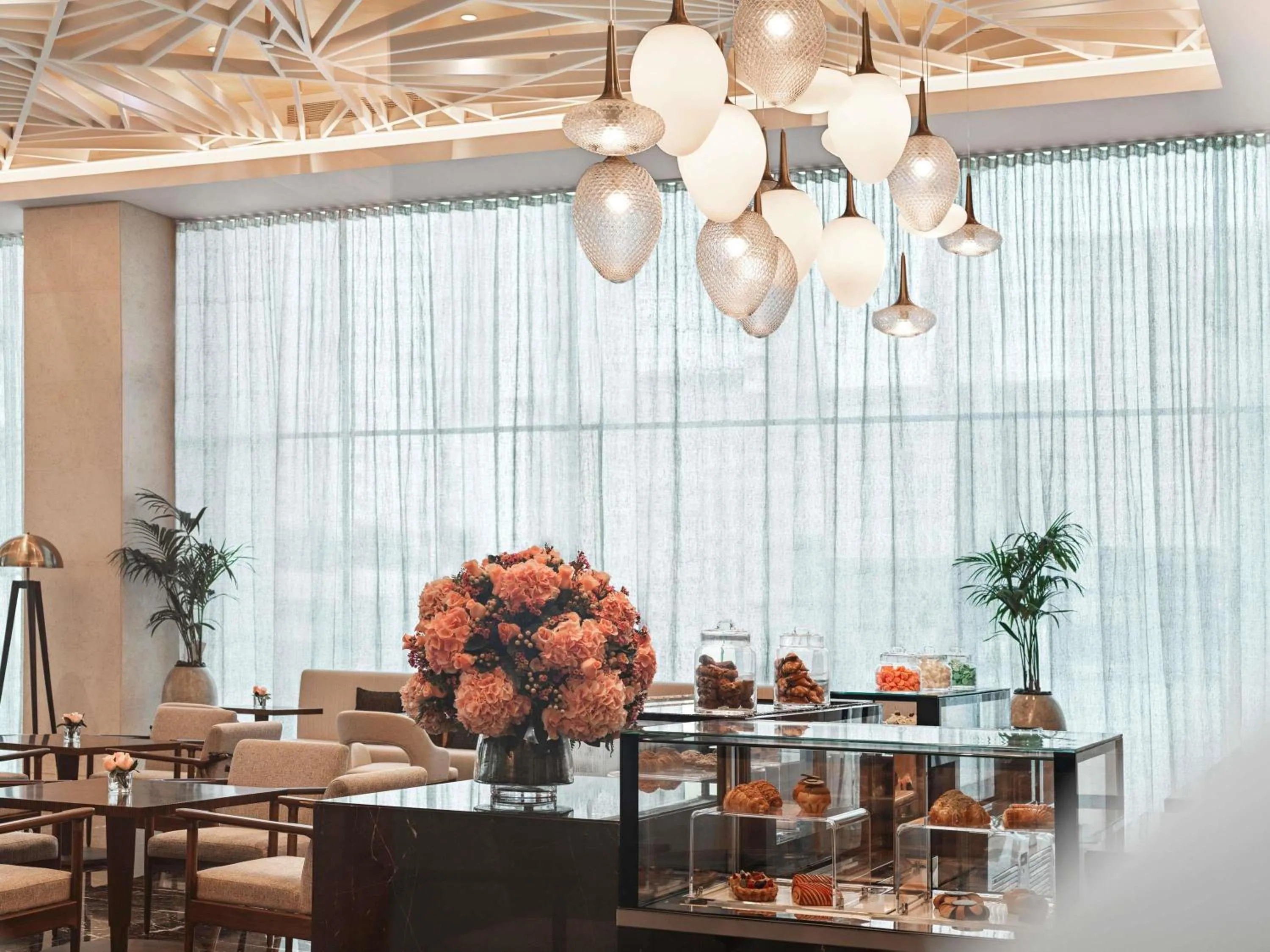 Restaurant/places to eat in Sofitel Dubai The Obelisk