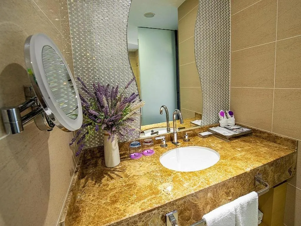 Lavande Hotel Leshan High-speed Railway Station Wanda Plaza